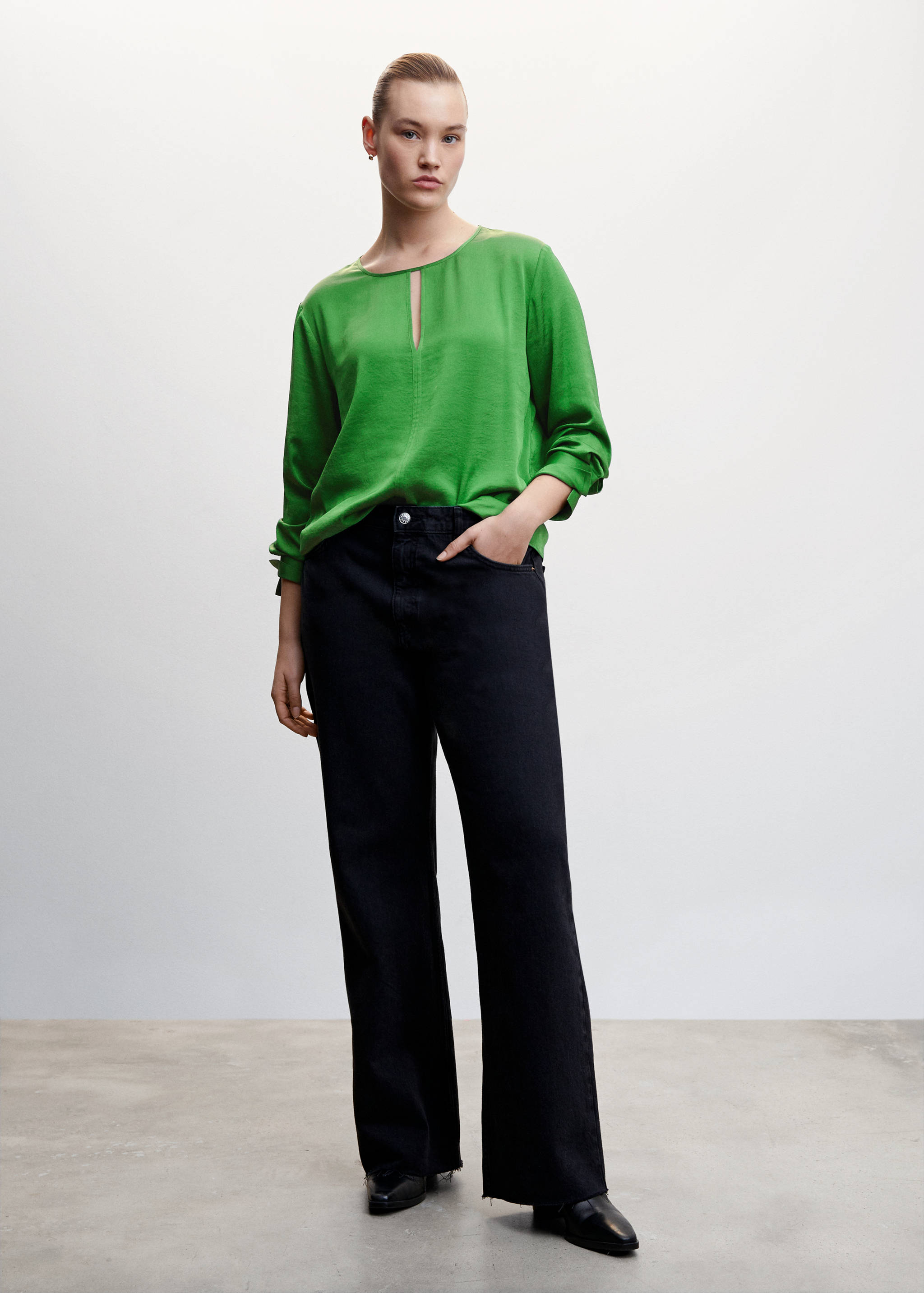 Blusa satinada abertura - Detalle del artículo 3