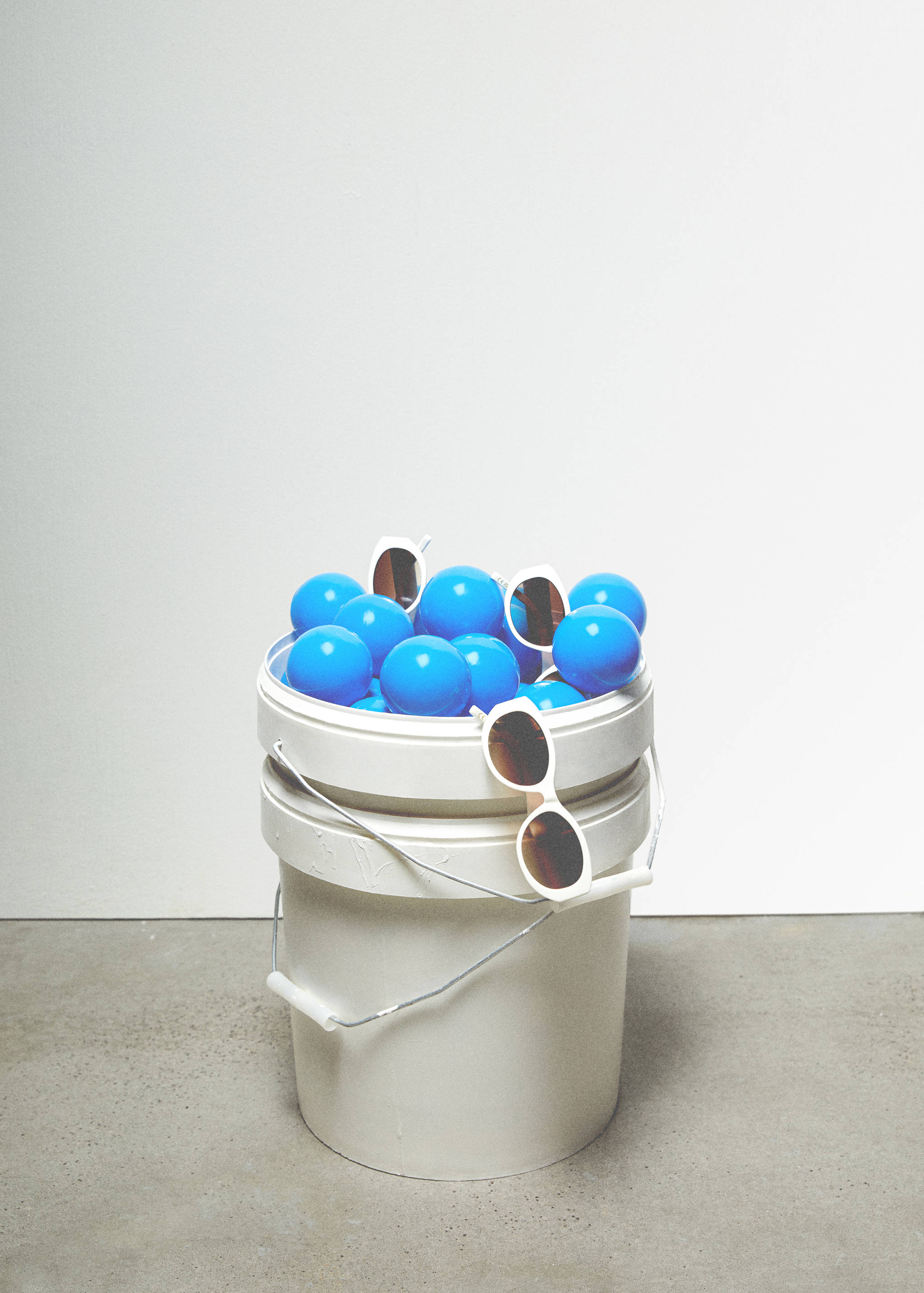 Солнцезащитные очки в овальной оправе - Деталь изделия 7