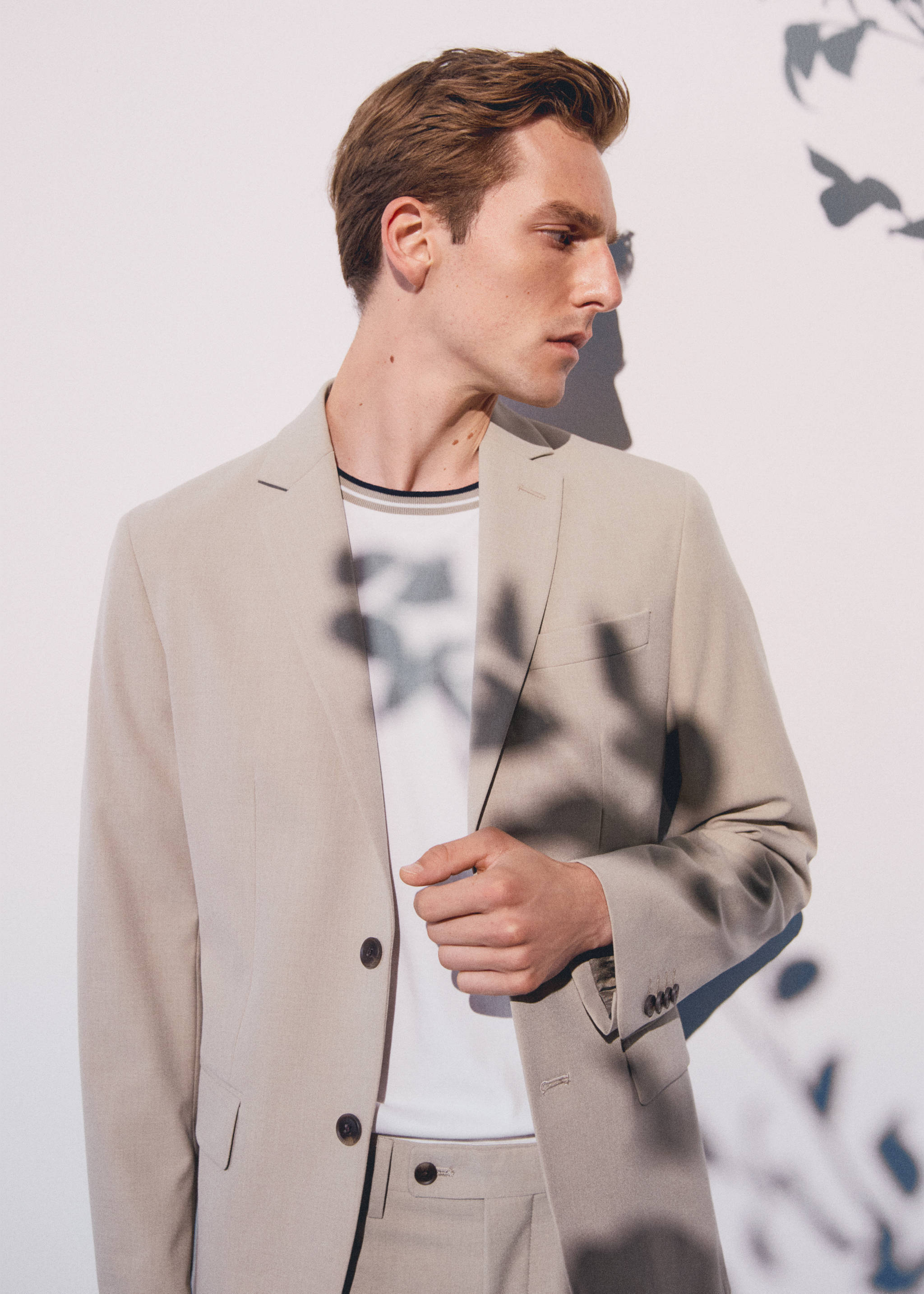 Slim-fit suit jacket  - Details of the article 4