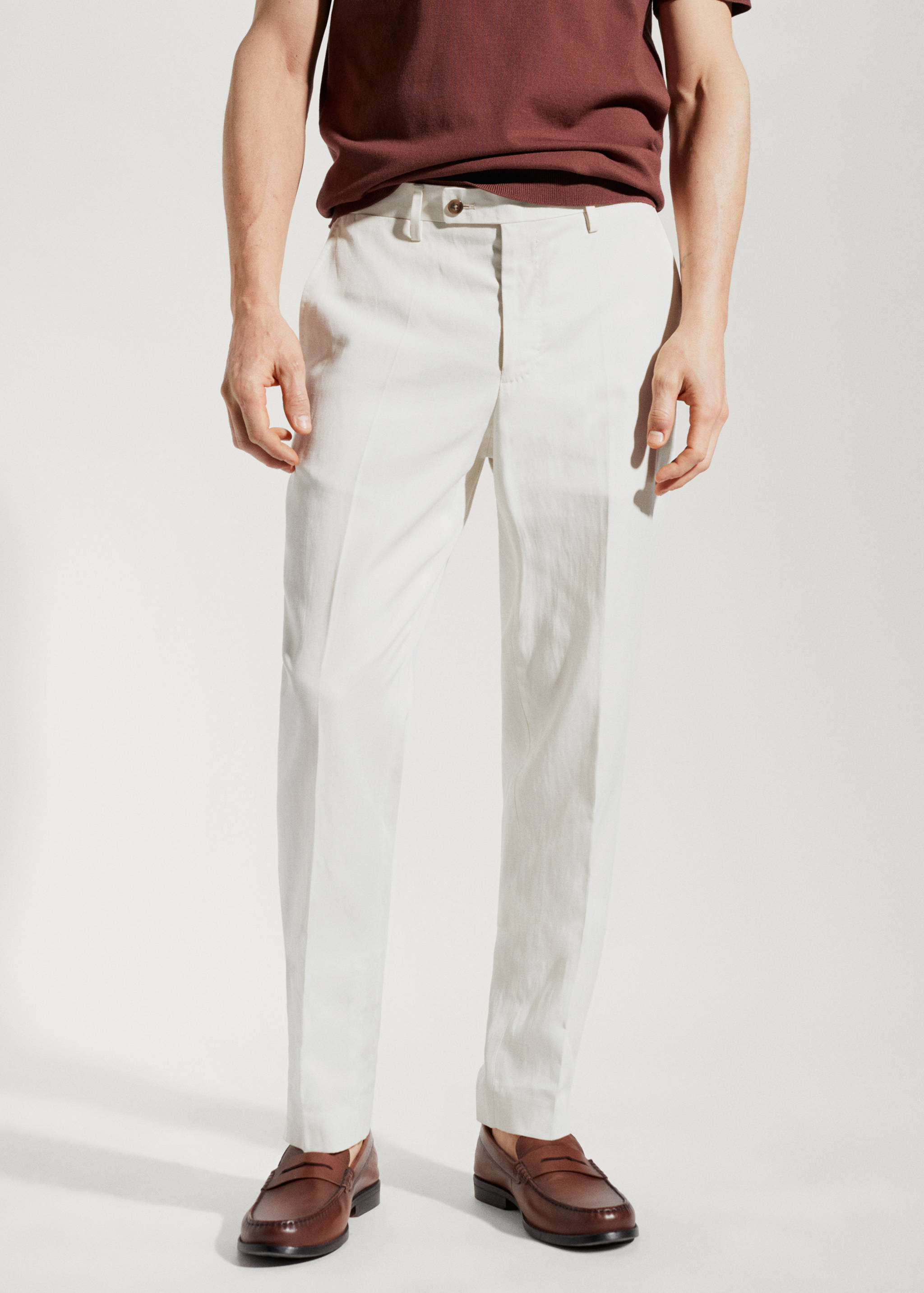 Pantalón traje lino - Plano medio