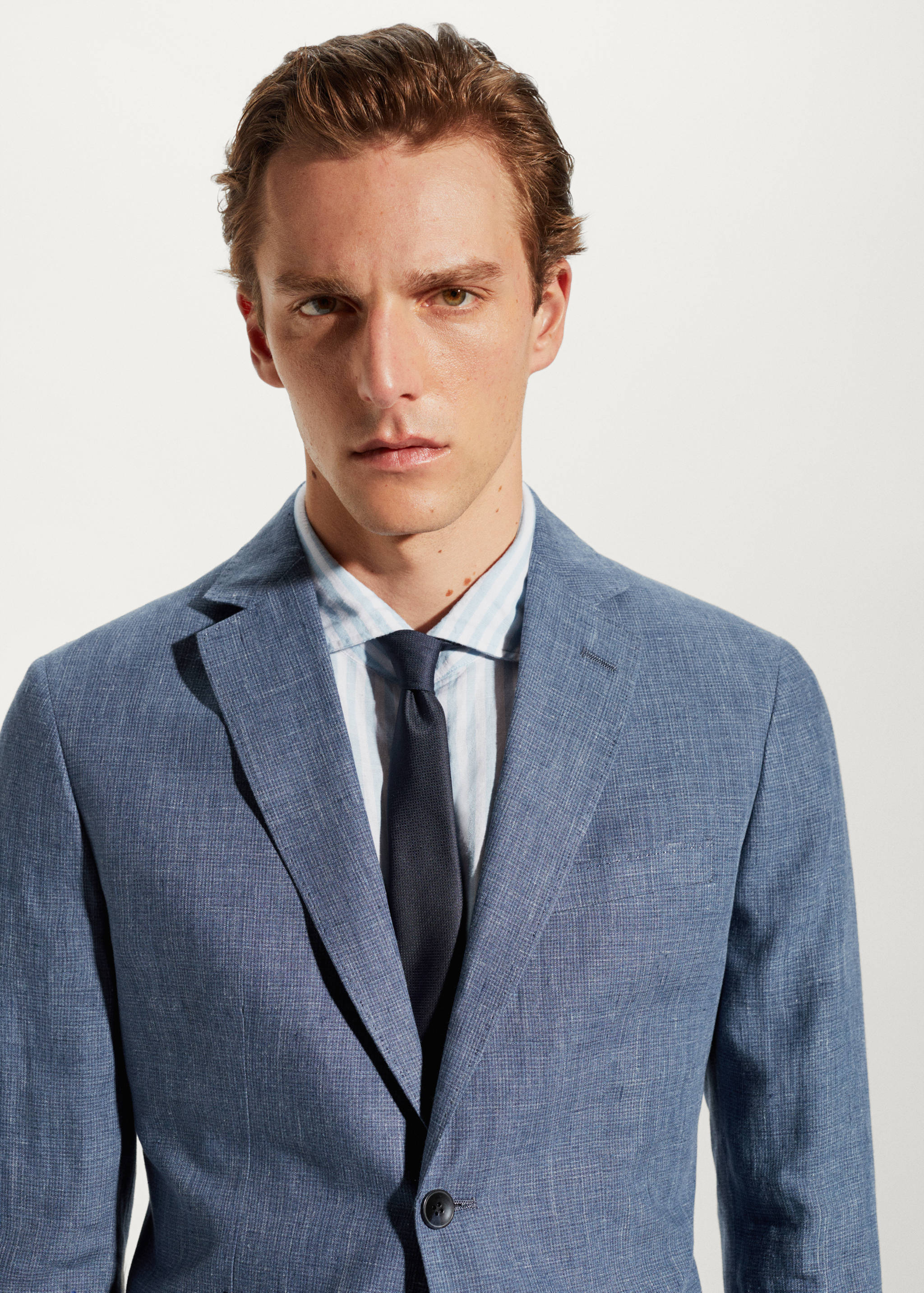 100% linen slim-fit suit jacket - Details of the article 1
