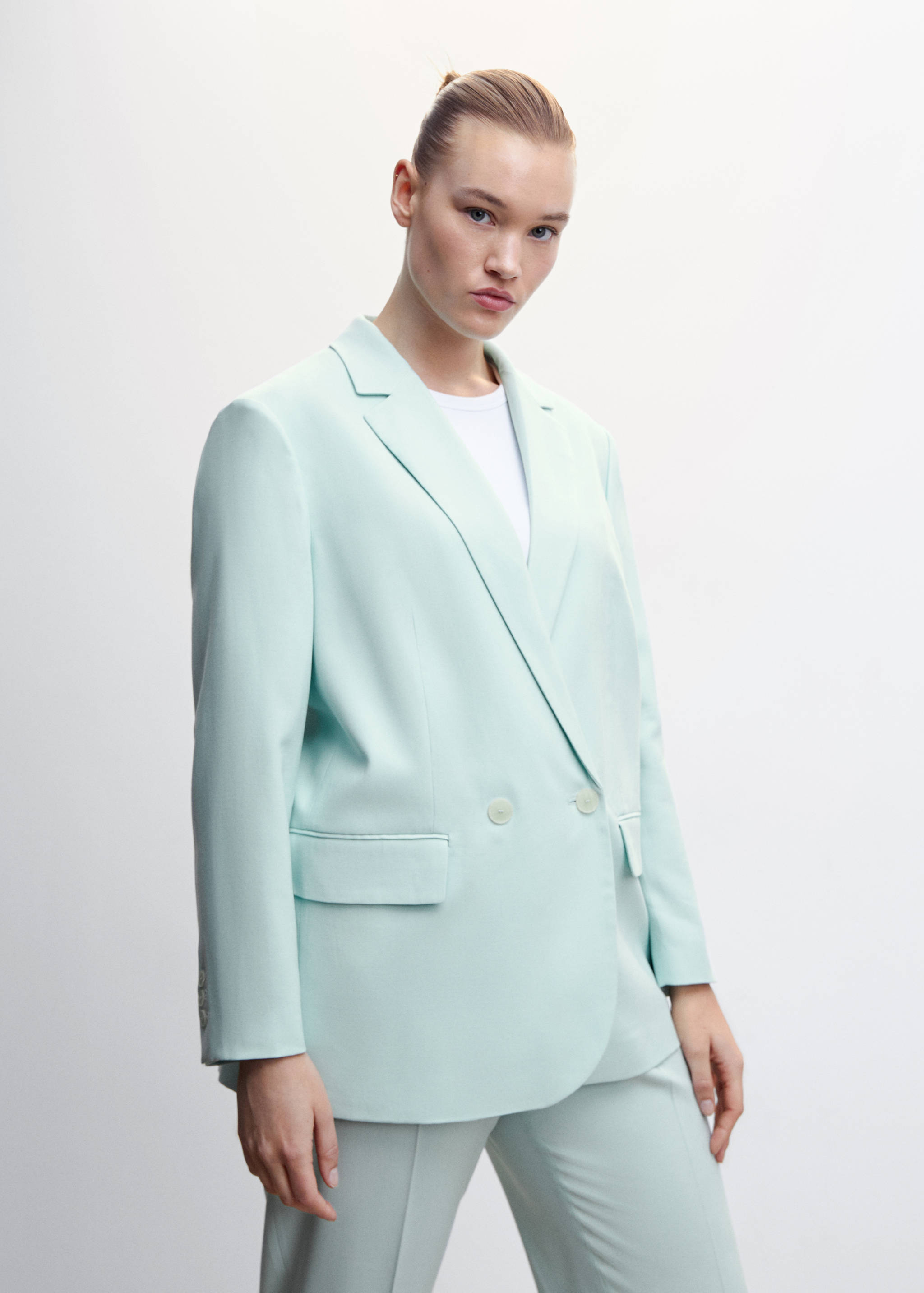 Double-breasted suit blazer - Details of the article 5