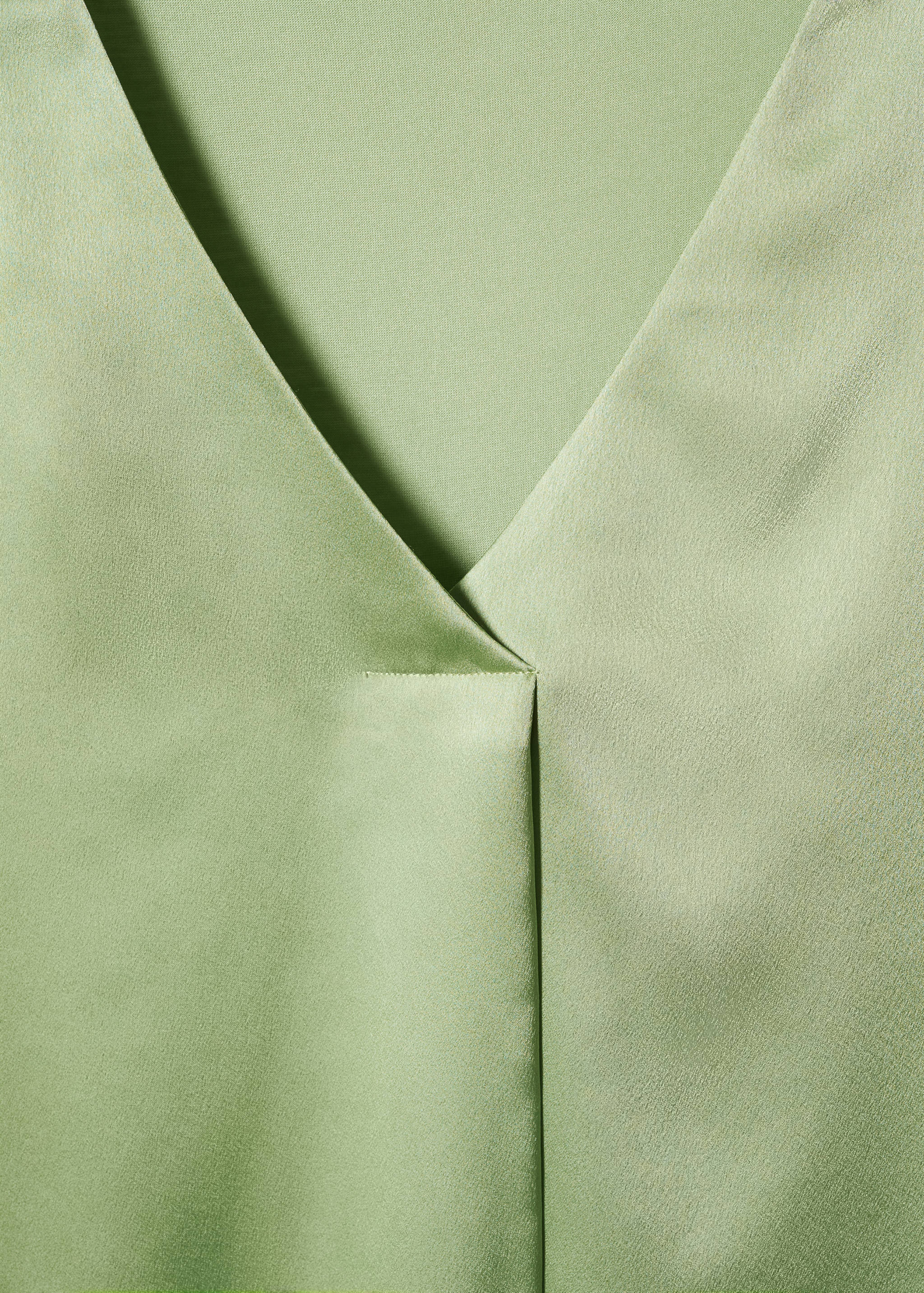 Camiseta satinada cuello pico - Detalle del artículo 8