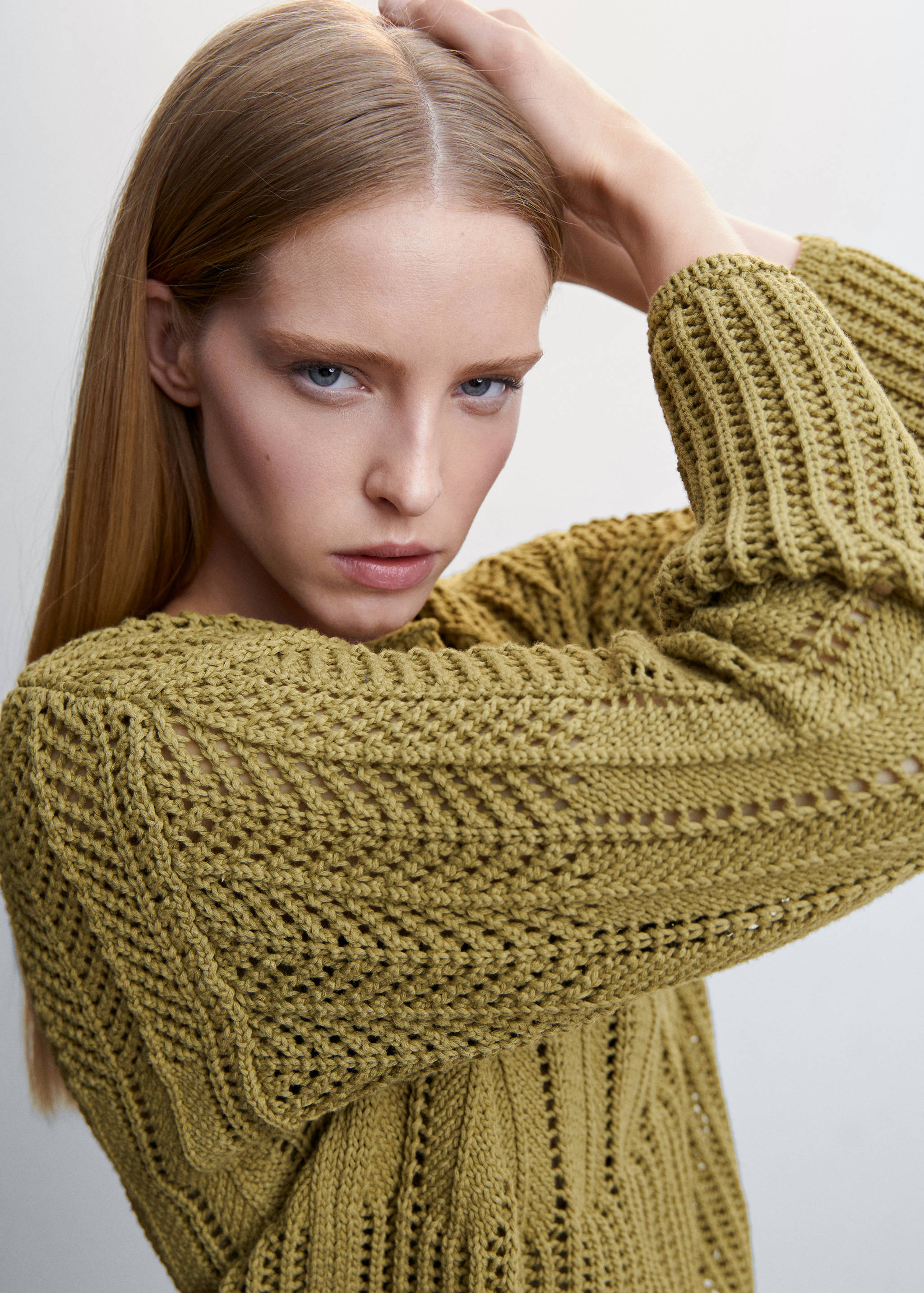 Pullover mit Bateau-Ausschnitt und Lochmuster - Detail des Artikels 1