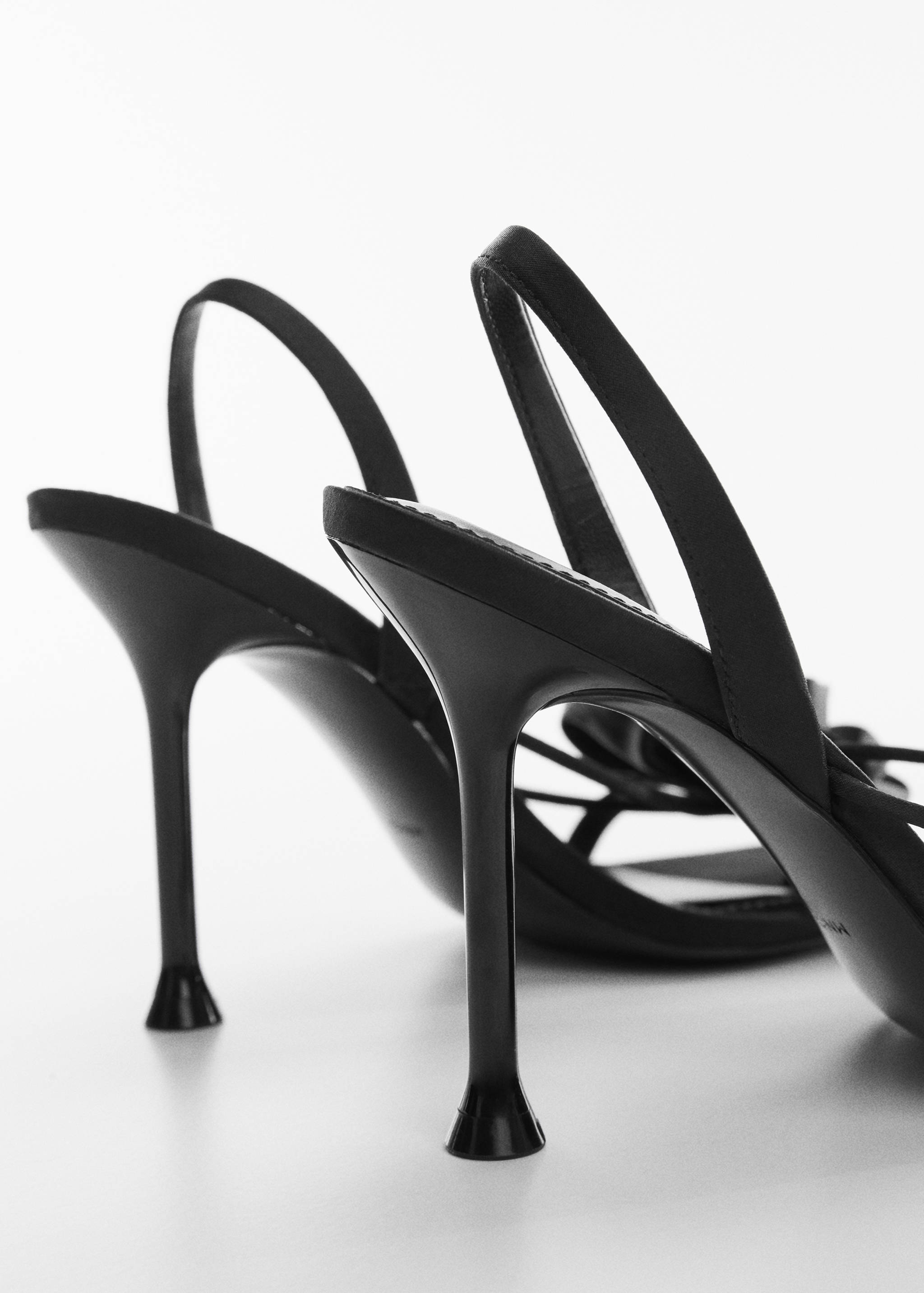 Maxi flower heeled sandal - Details of the article 2