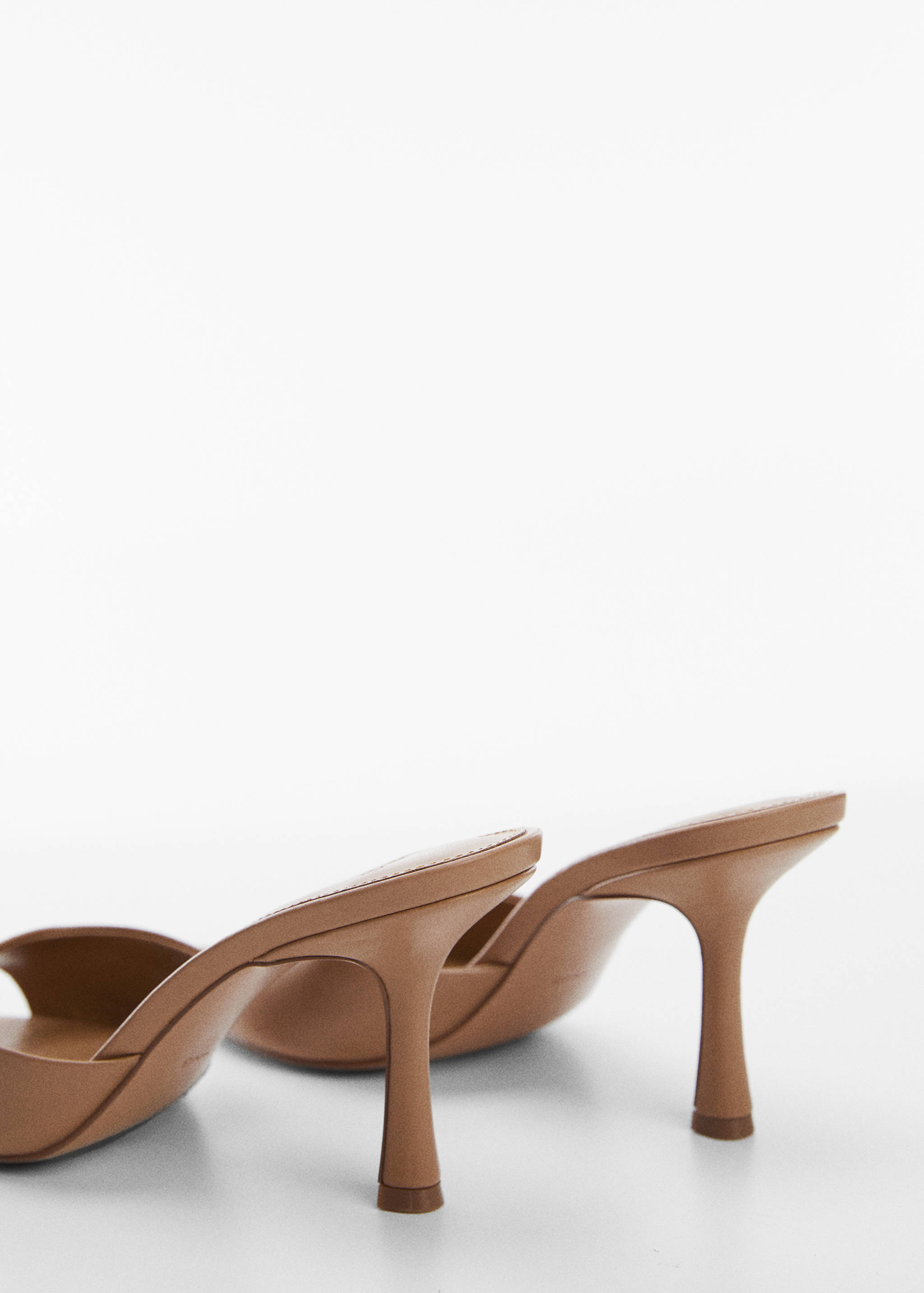 Heel non-structured sandals - Details of the article 1