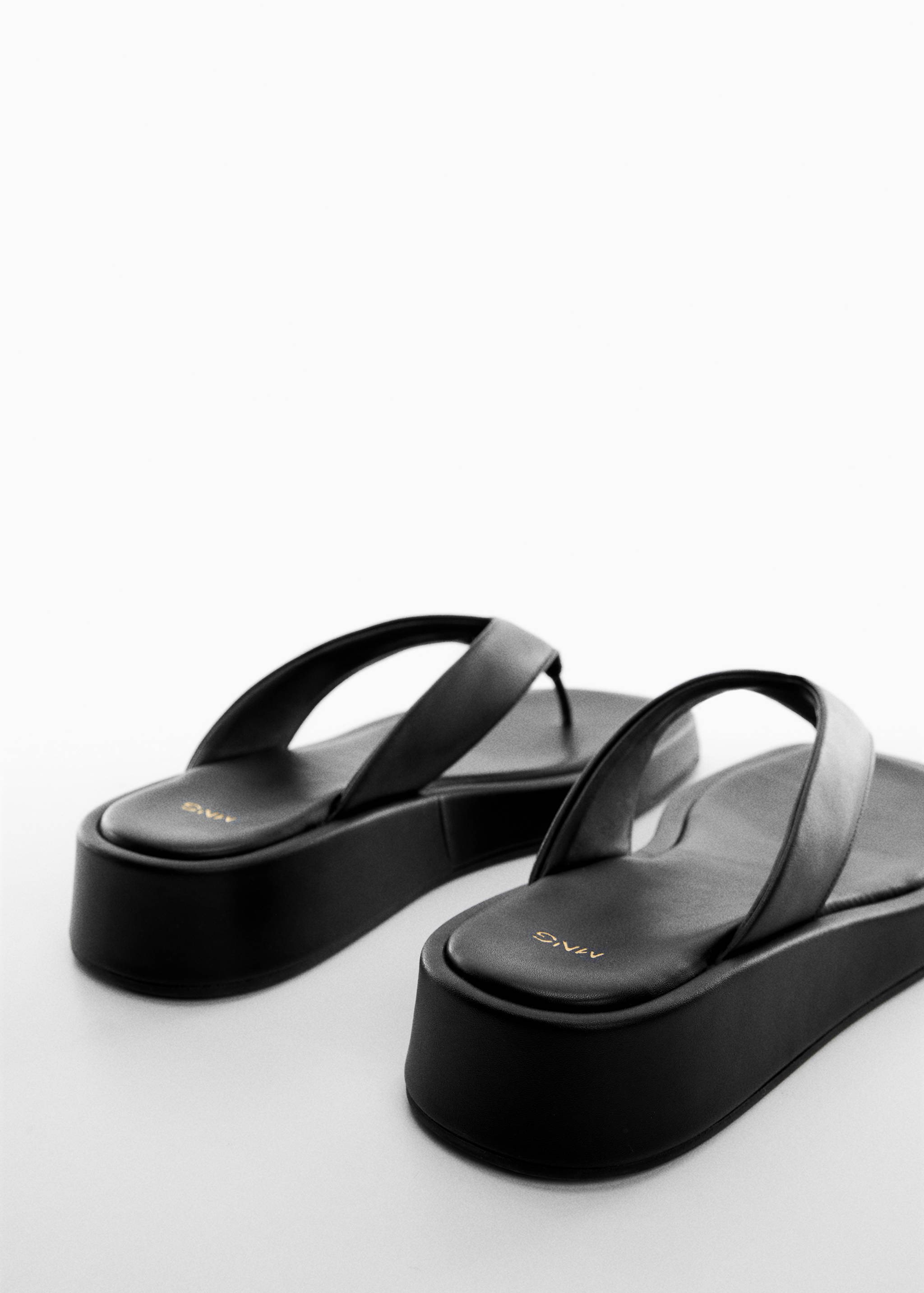 Platform strap sandals - Details of the article 1