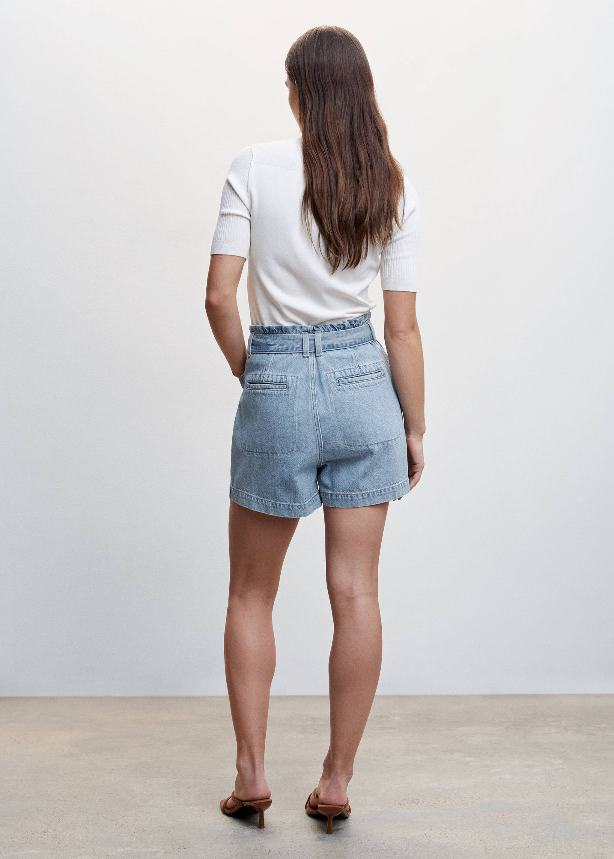 Paperbag denim shorts - Reverse of the article