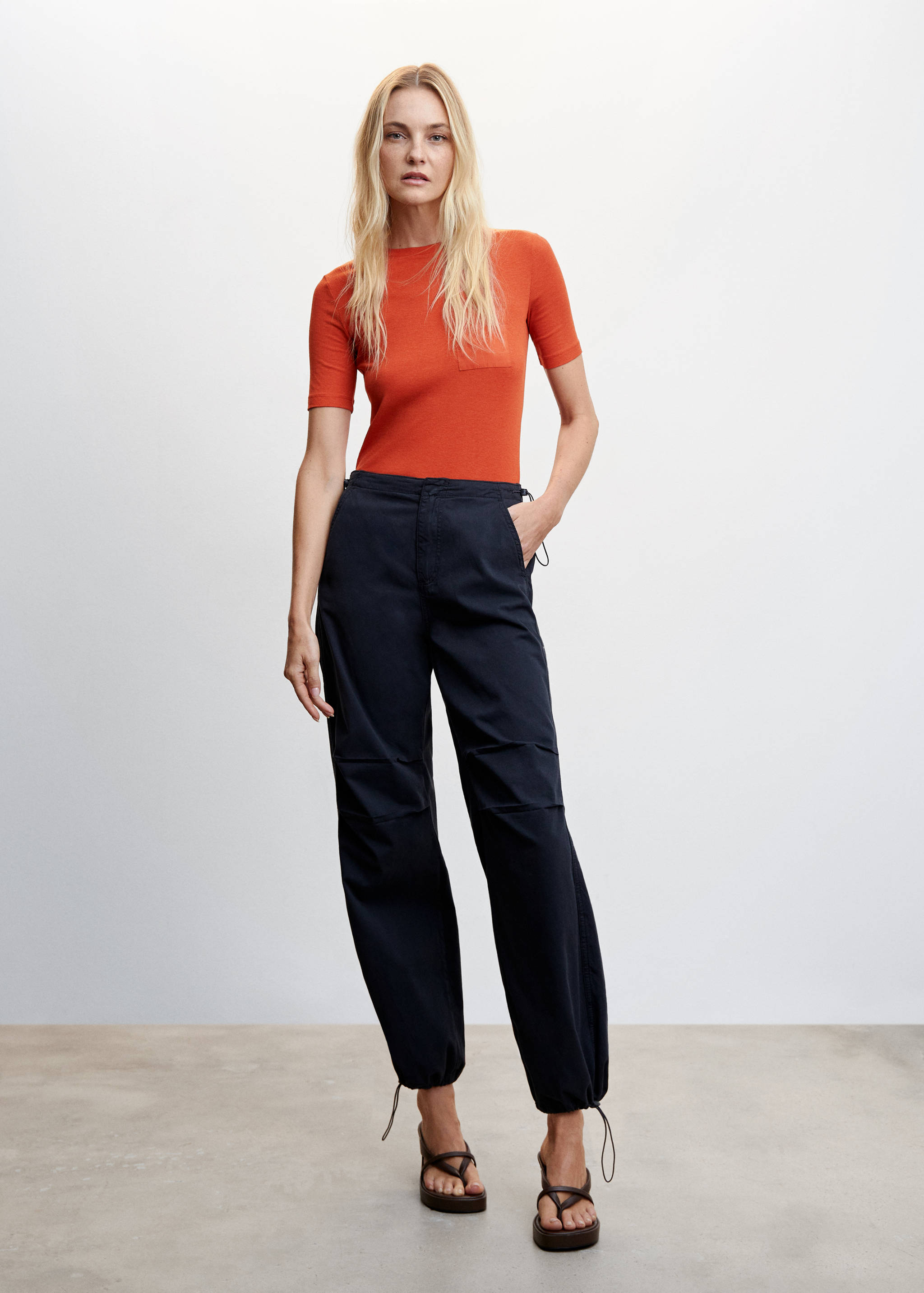 Round-neck t-shirt with pocket - General plane