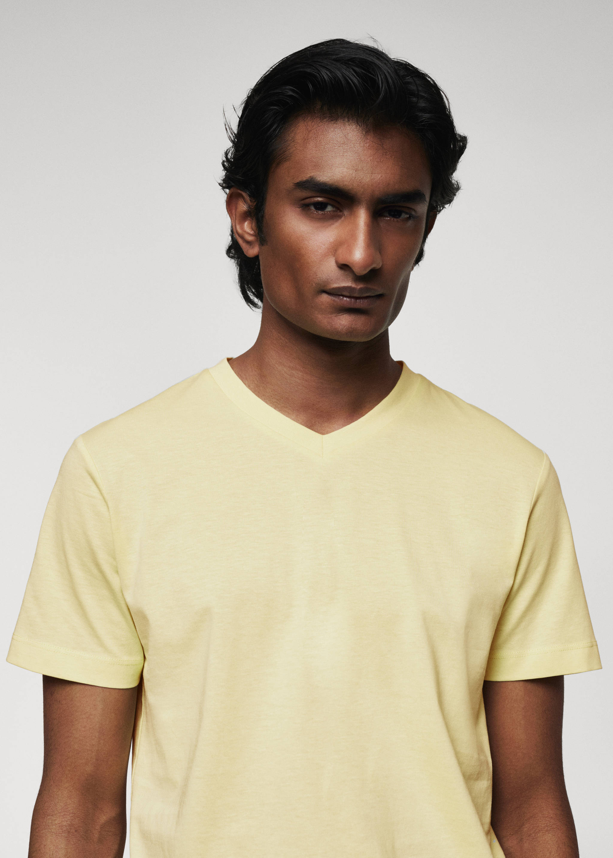 T-shirt col V 100 % coton - Détail de l'article 1