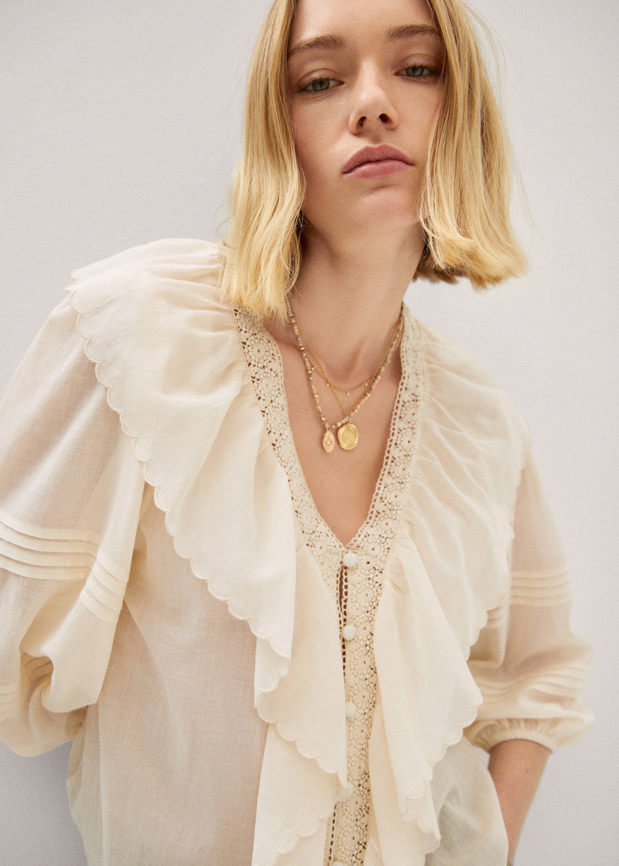Ruffled puff sleeves blouse - Women | MANGO Taiwan area