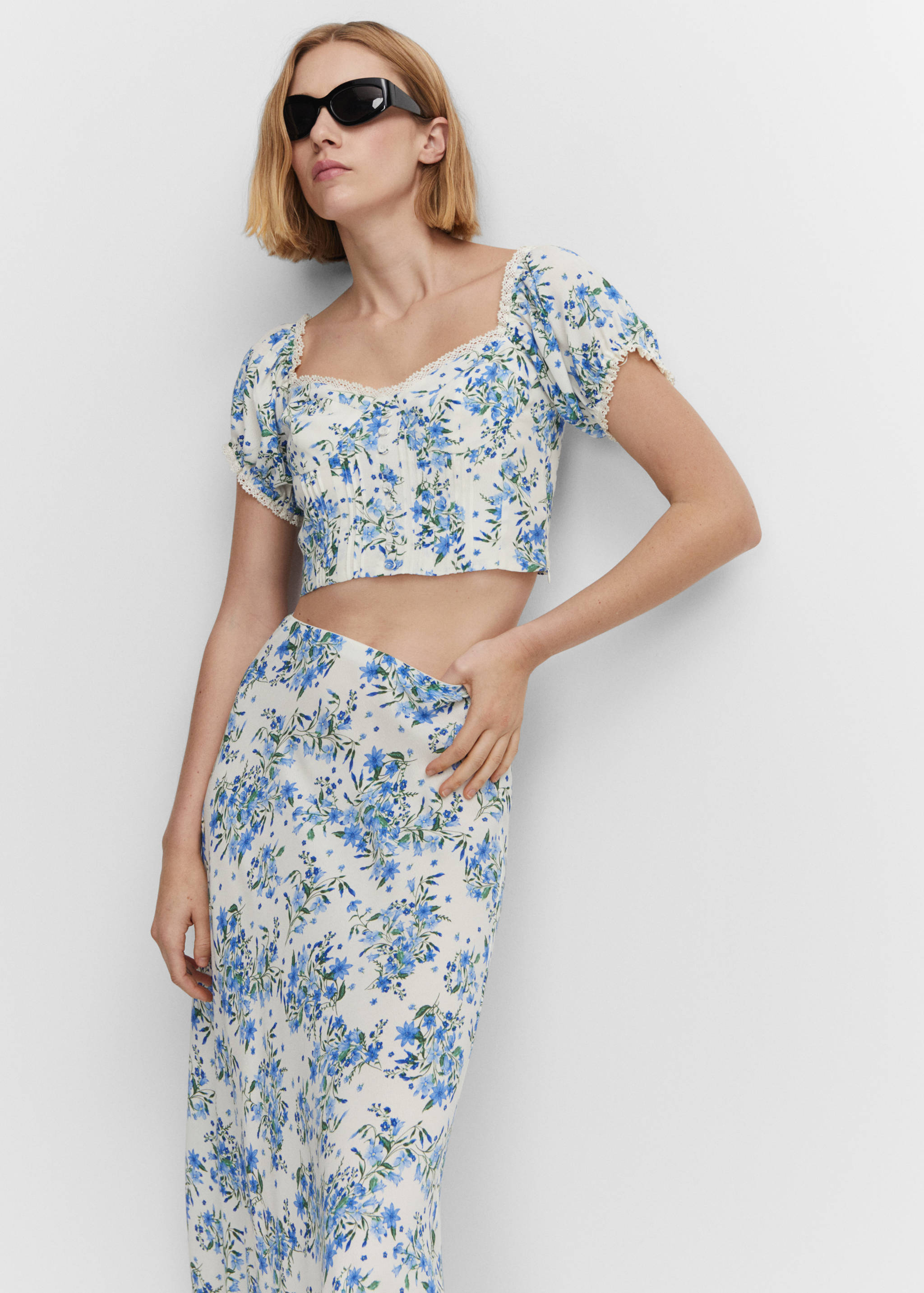 Crop top à fleurs - Détail de l'article 2