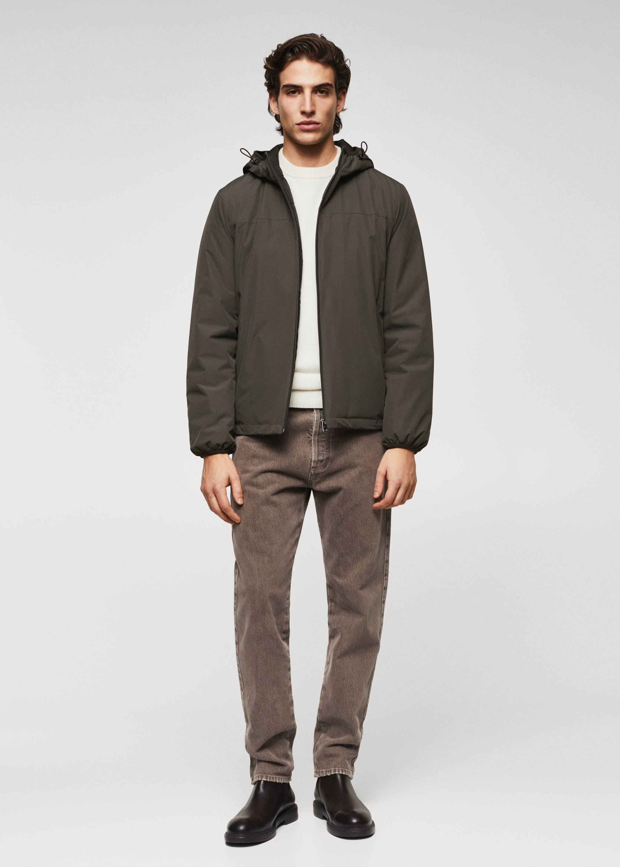 Непромокаемая куртка с капюшоном - Общий план