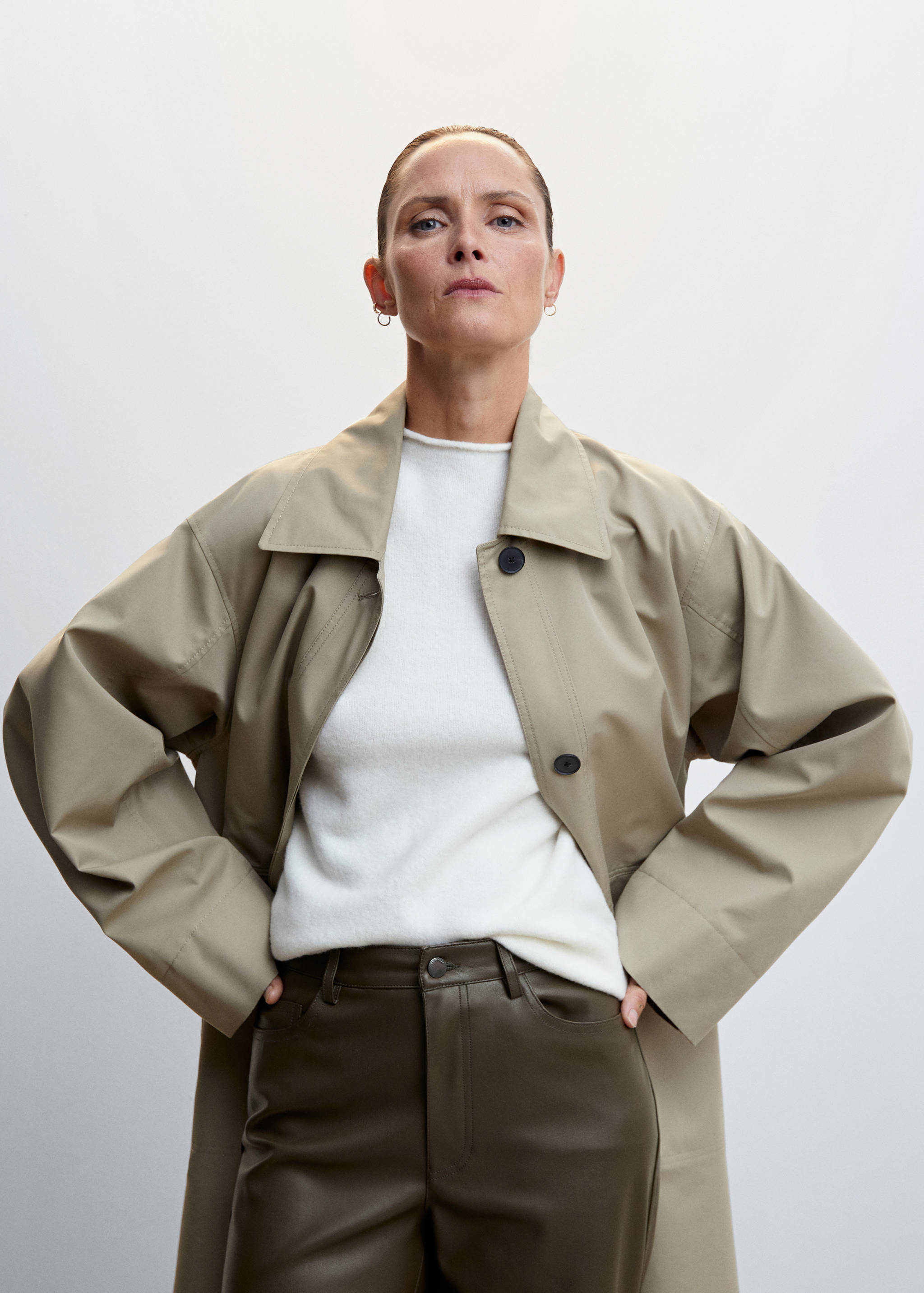 Pantalón recto efecto piel - Detalle del artículo 1