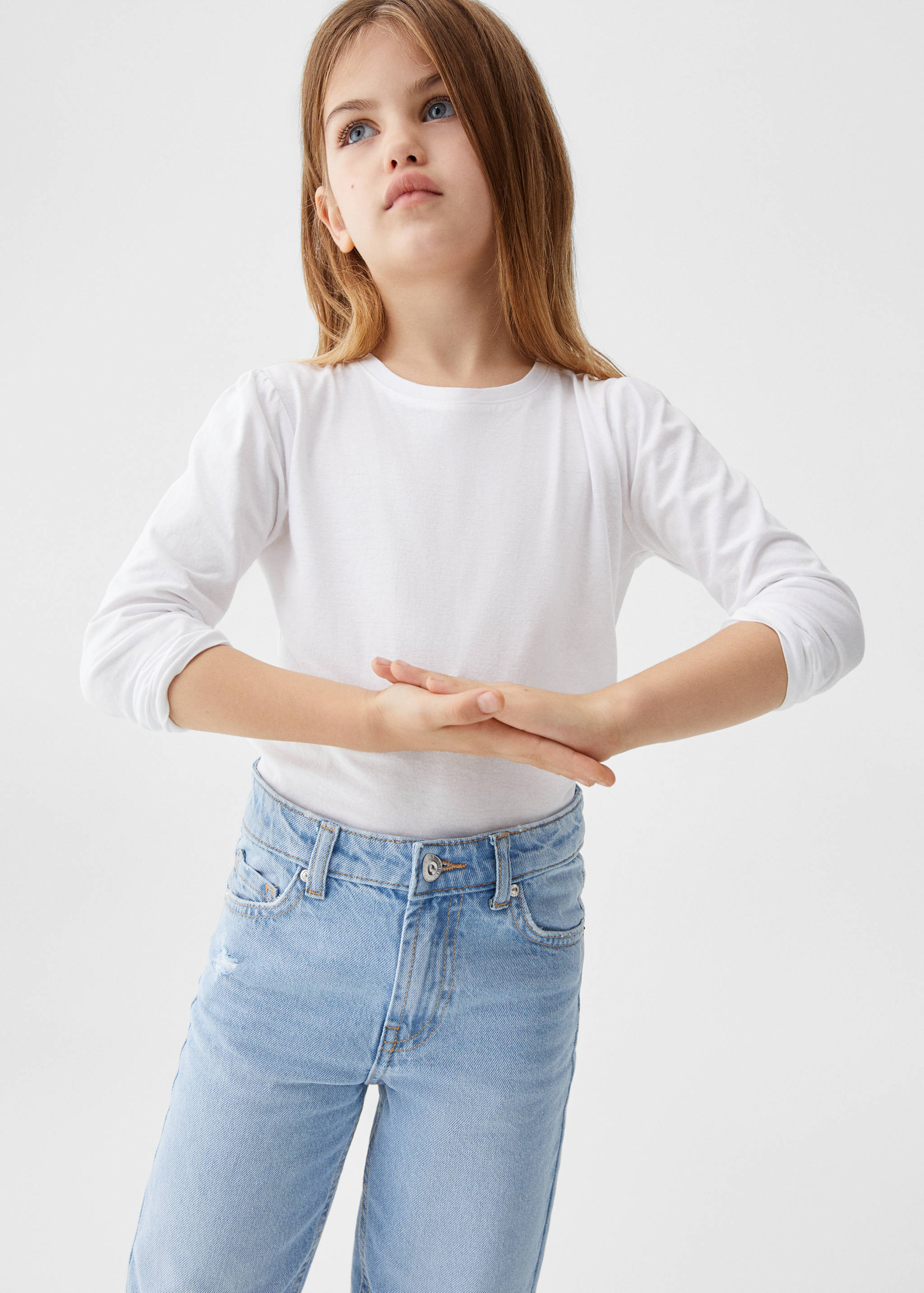 Джинсы Mom-fit - Средний план