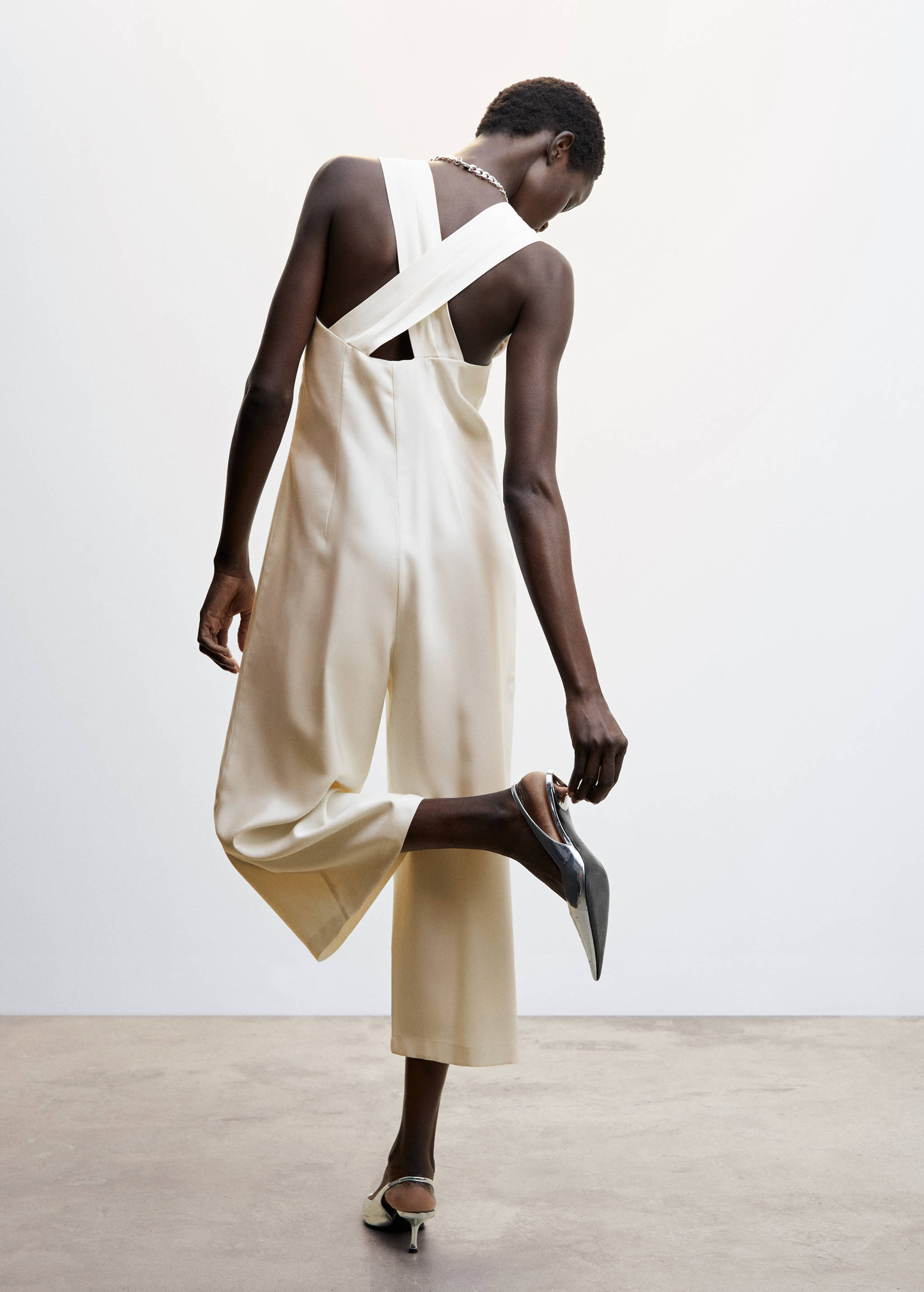 Wrap-back short jumpsuit - Reverse of the article