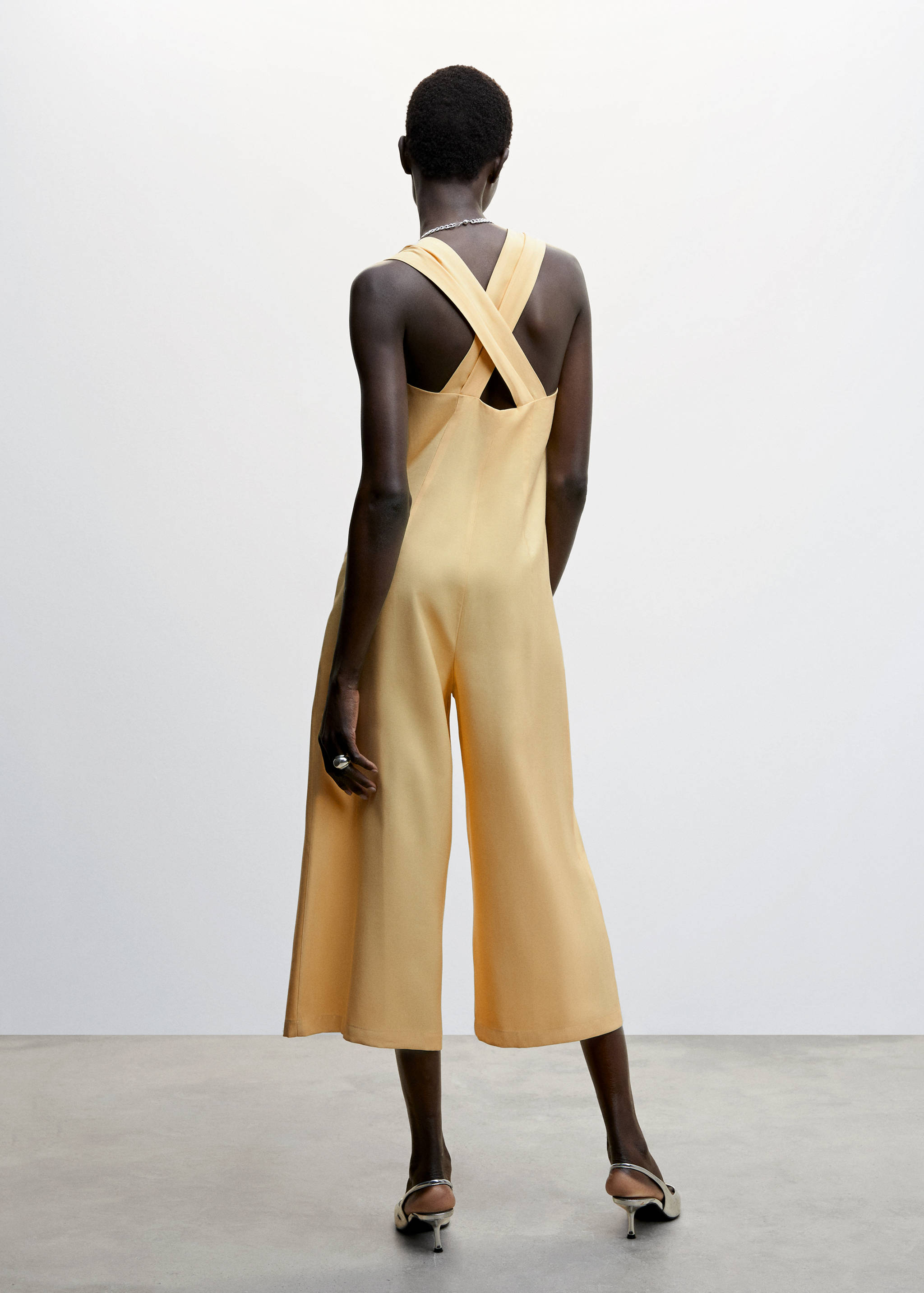 Wrap-back short jumpsuit - Reverse of the article