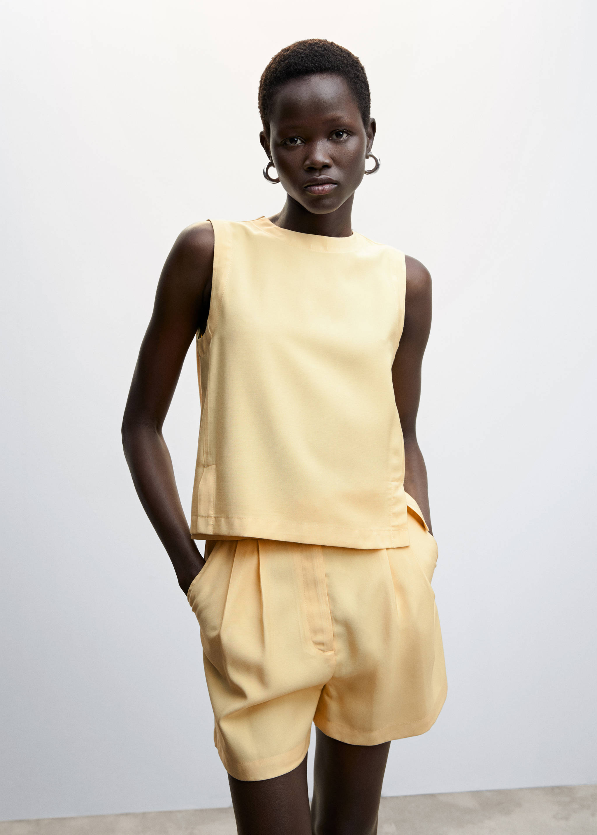 V-back blouse - Medium plane