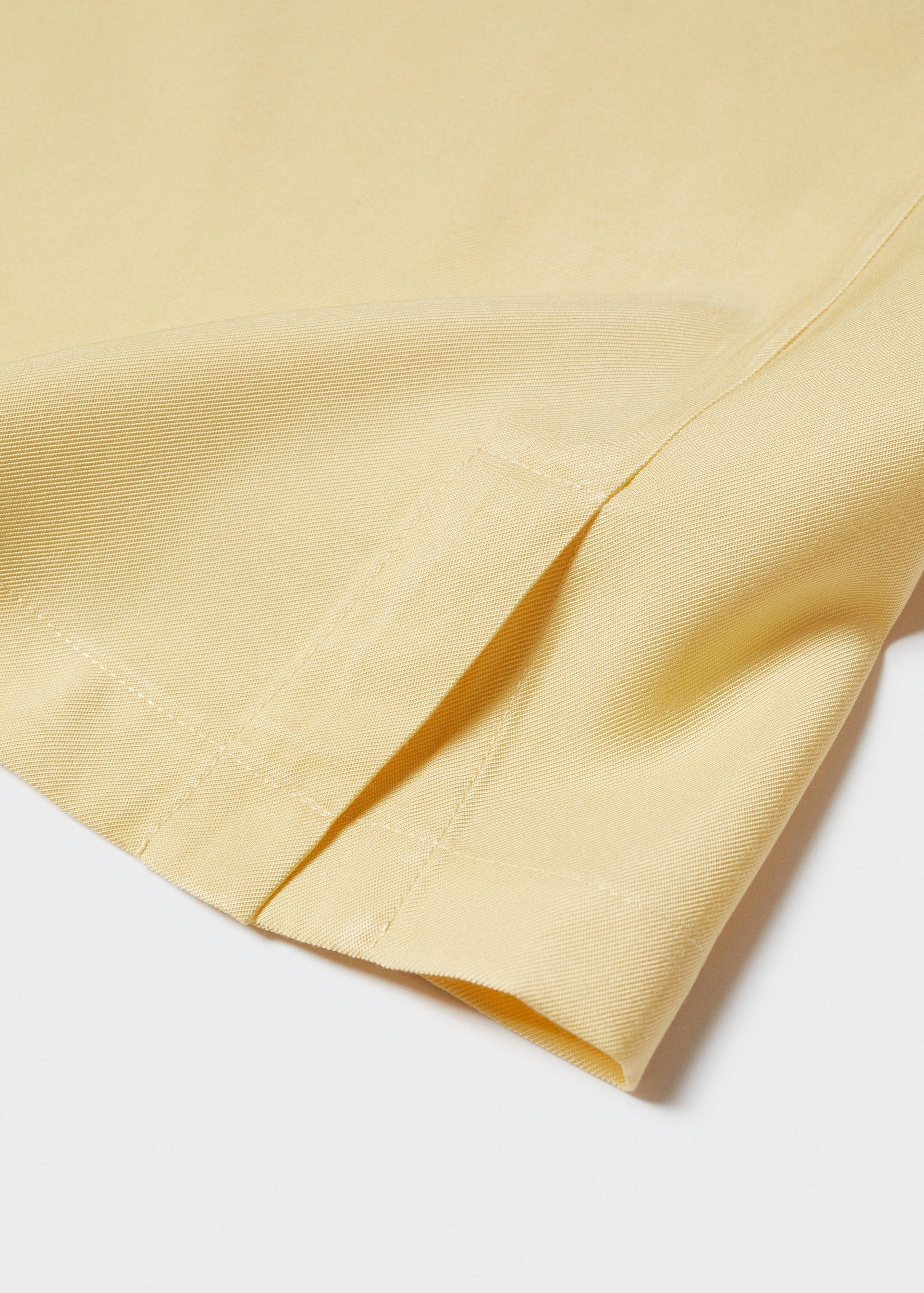 V-back blouse - Details of the article 8