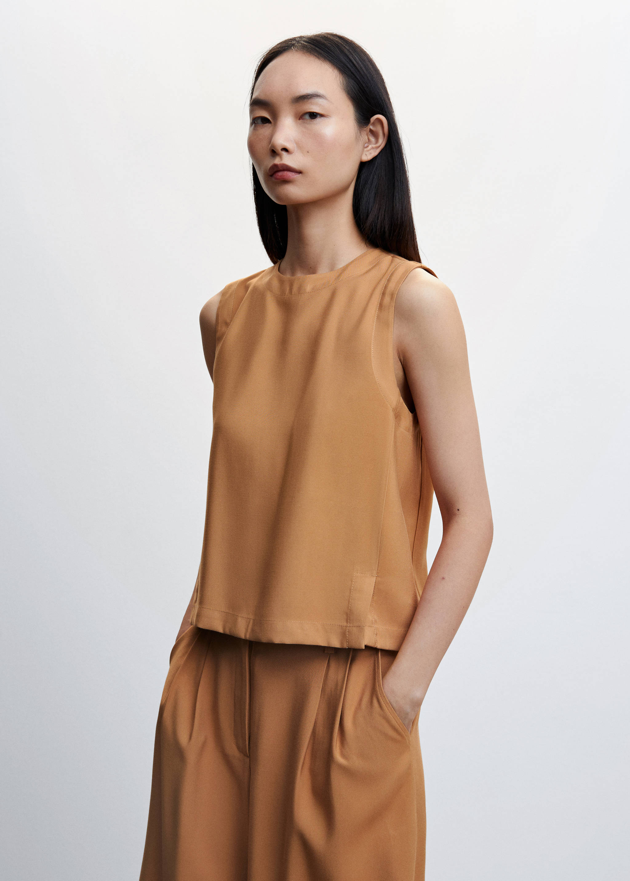 V-back blouse - Medium plane