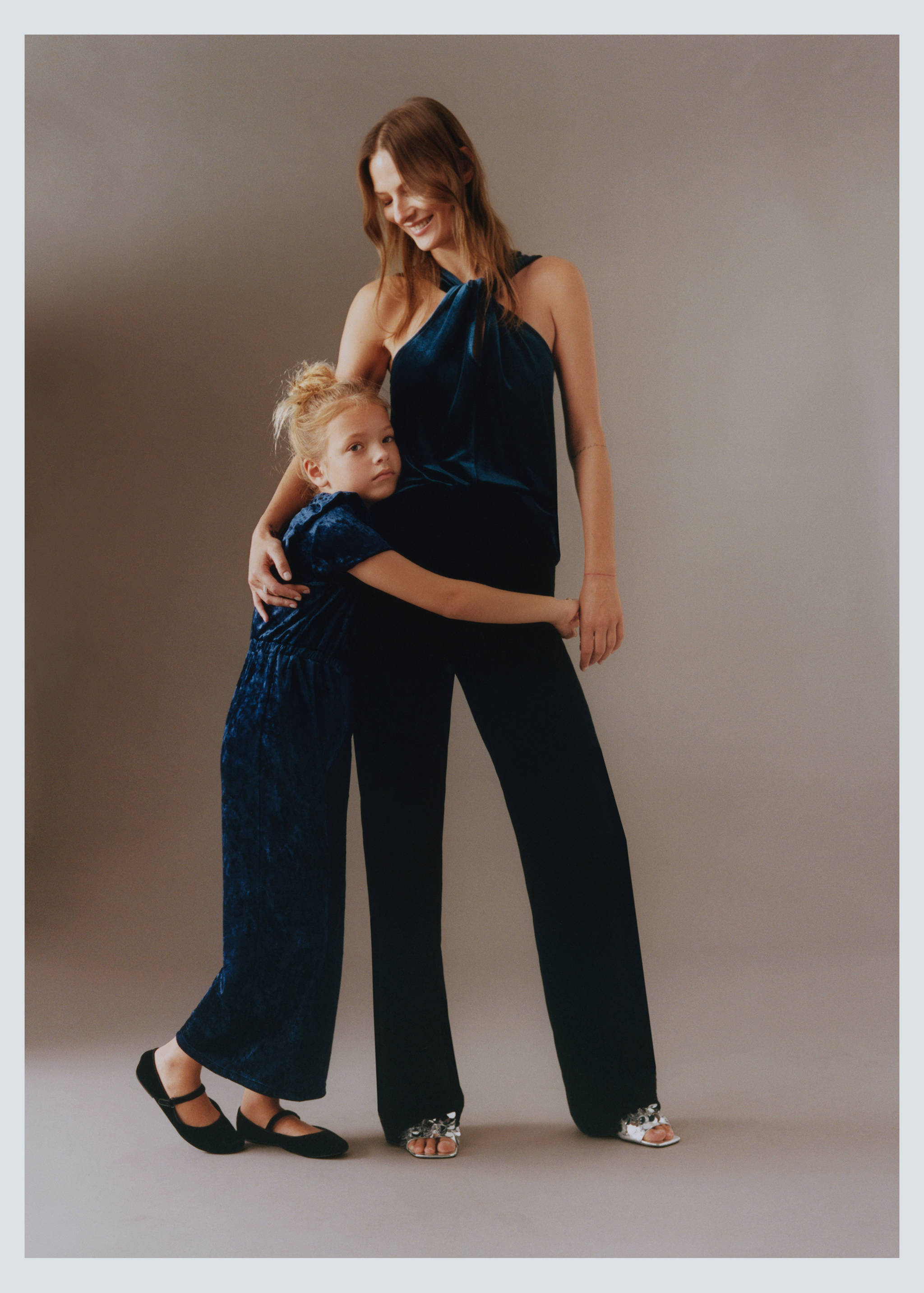 Velvet long jumpsuit - Details of the article 6