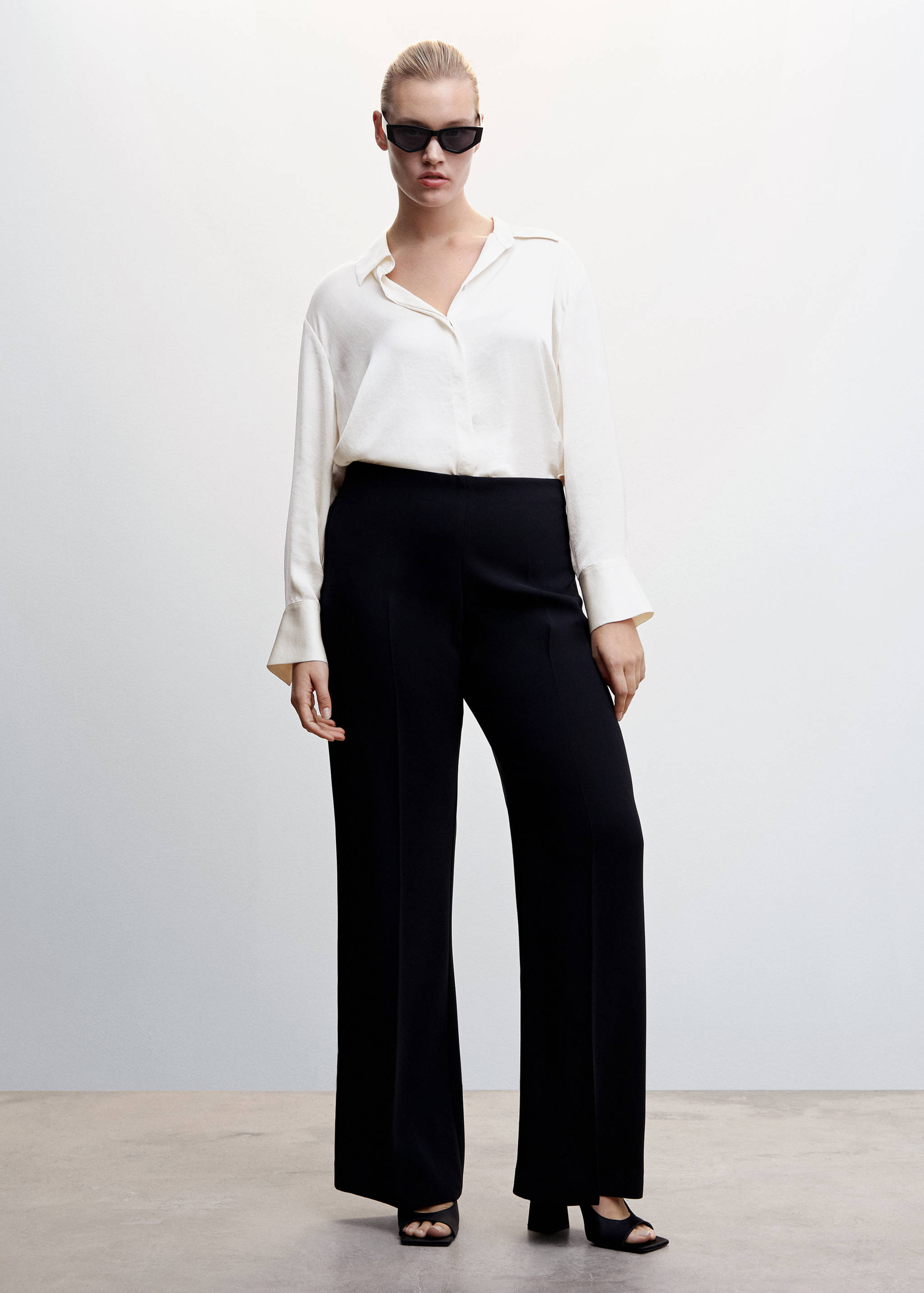 Essential cotton-blend shirt - Details of the article 3