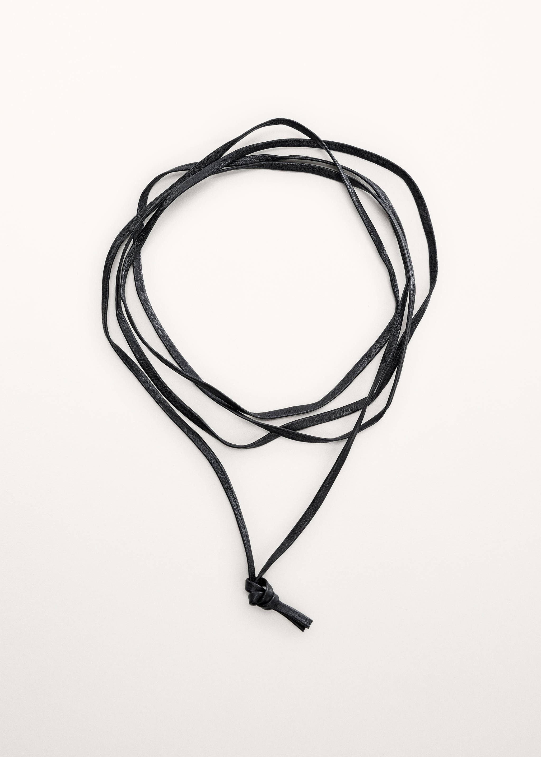 Collier cordon cuir - Article sans modèle