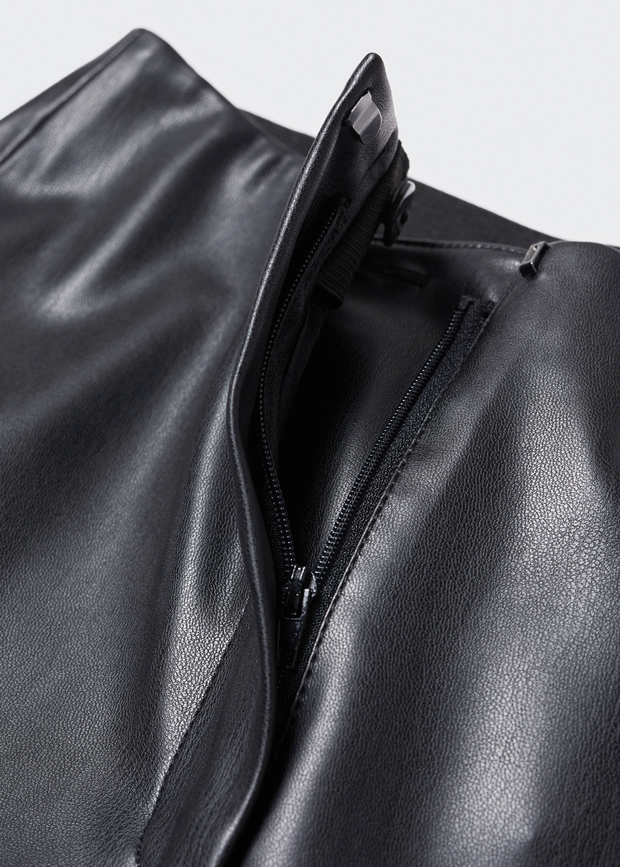 Pantalon en similicuir - Détail de l'article 8