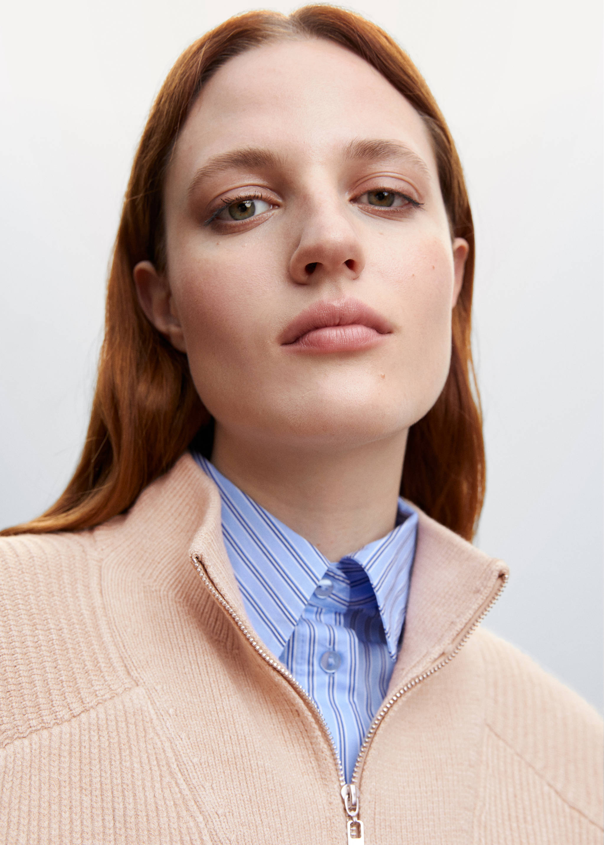 Camisola de gola alta com fecho de correr - Pormenor do artigo 6