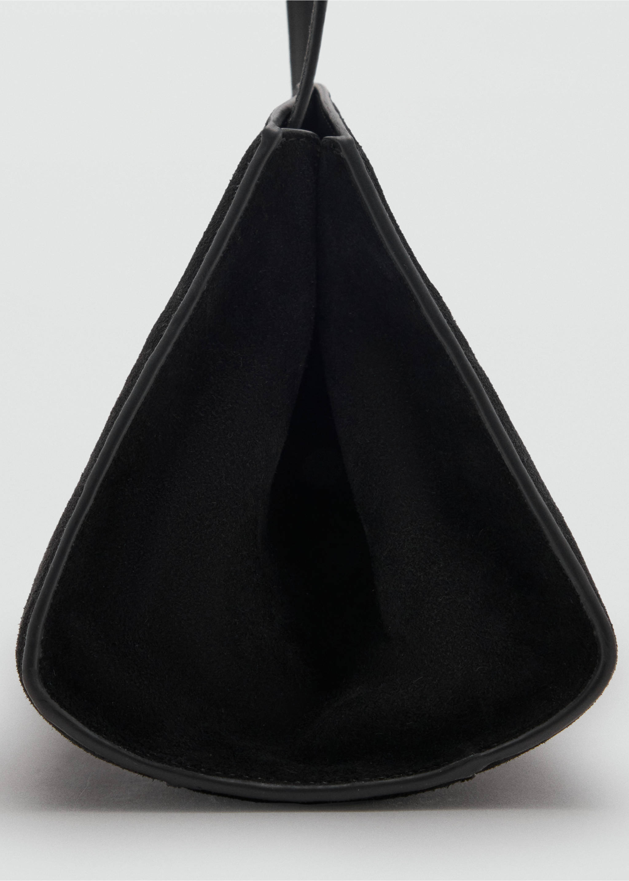 Sac bandoulière en daim - Détail de l'article 3, Noir. Ref: 47011360-00.