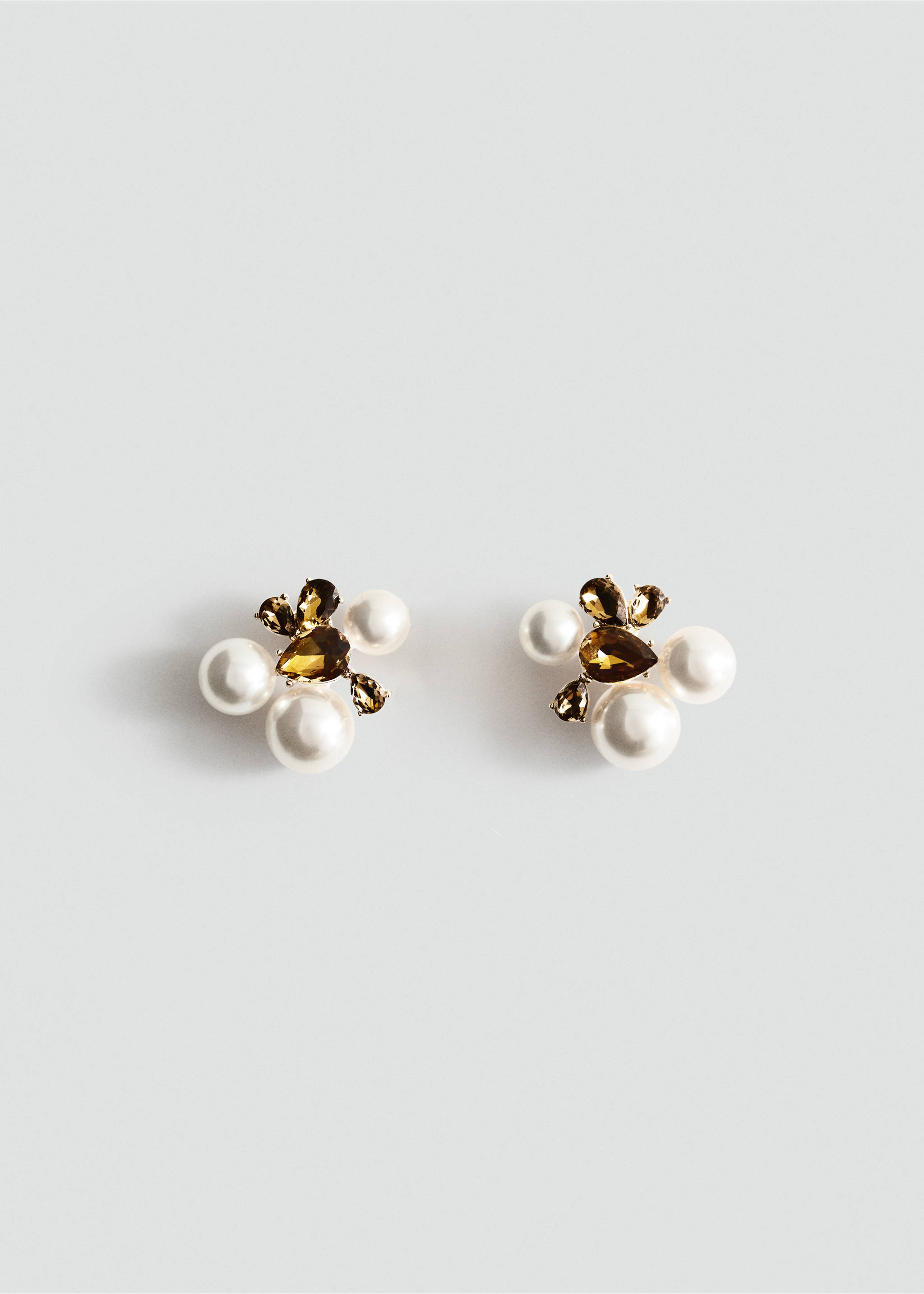 Boucles d'oreilles à perles - Article sans modèle, Or. Ref: 47011394-00.