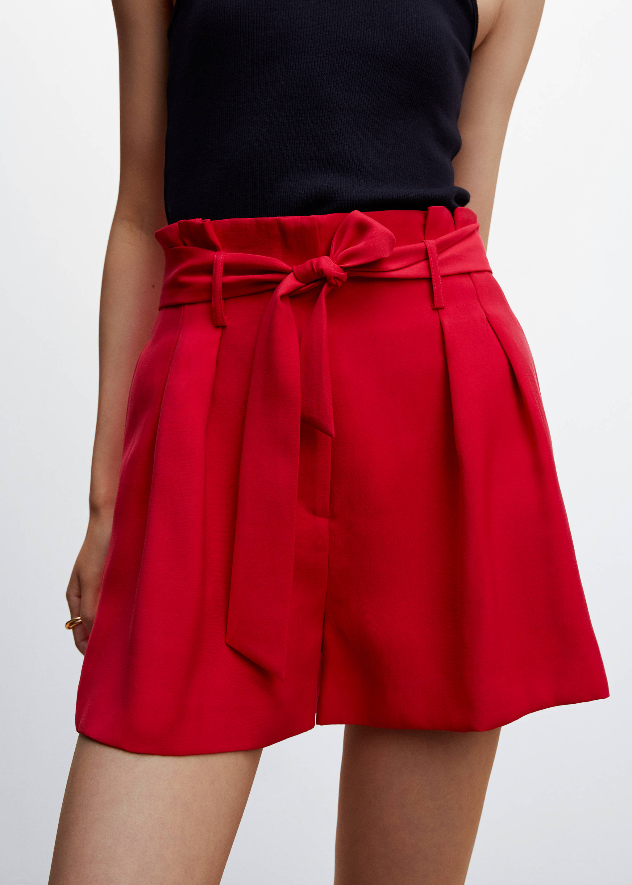 Shorts with belt - Details of the article 6