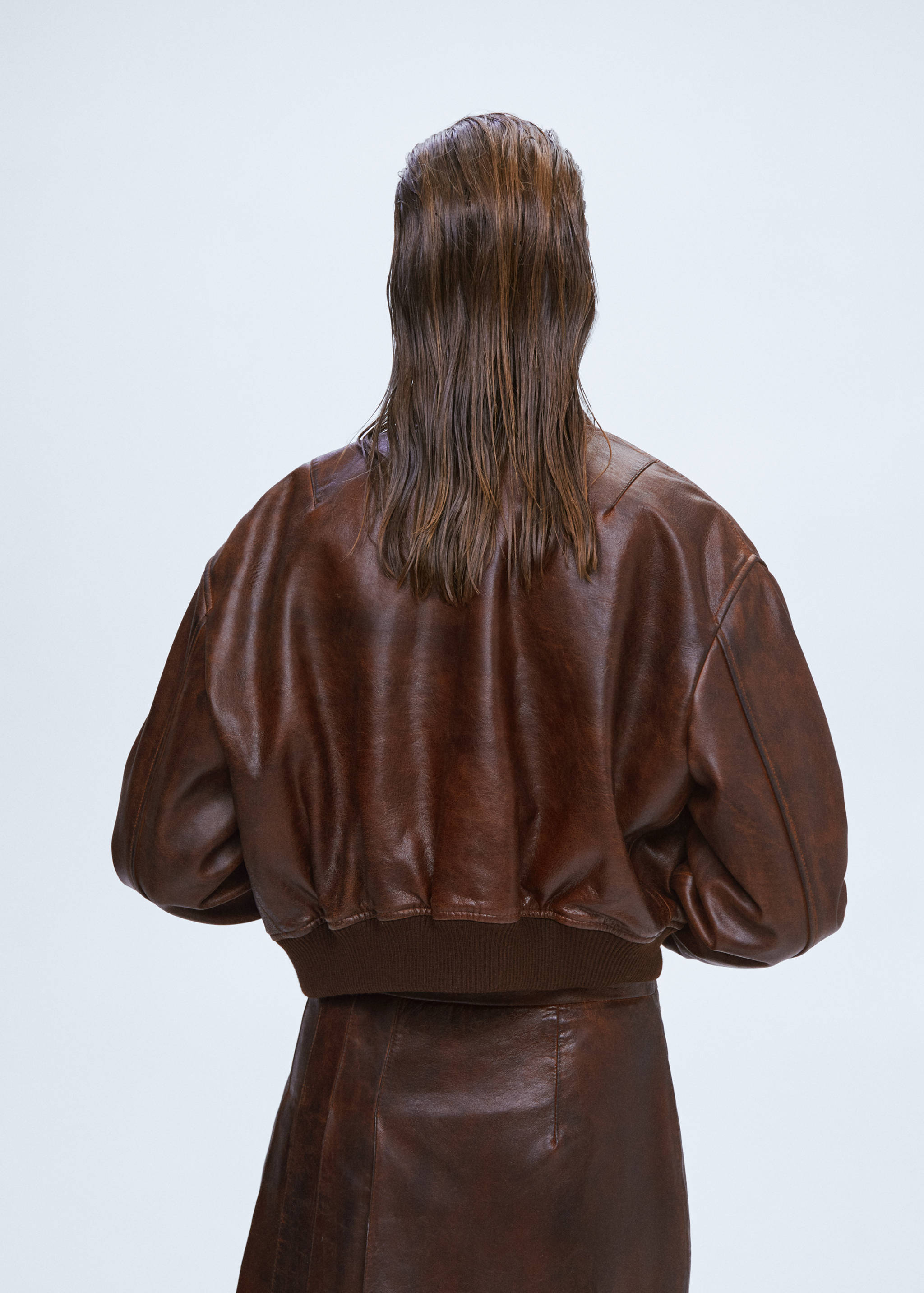 100% leather bomber jacket - Reverse of the article