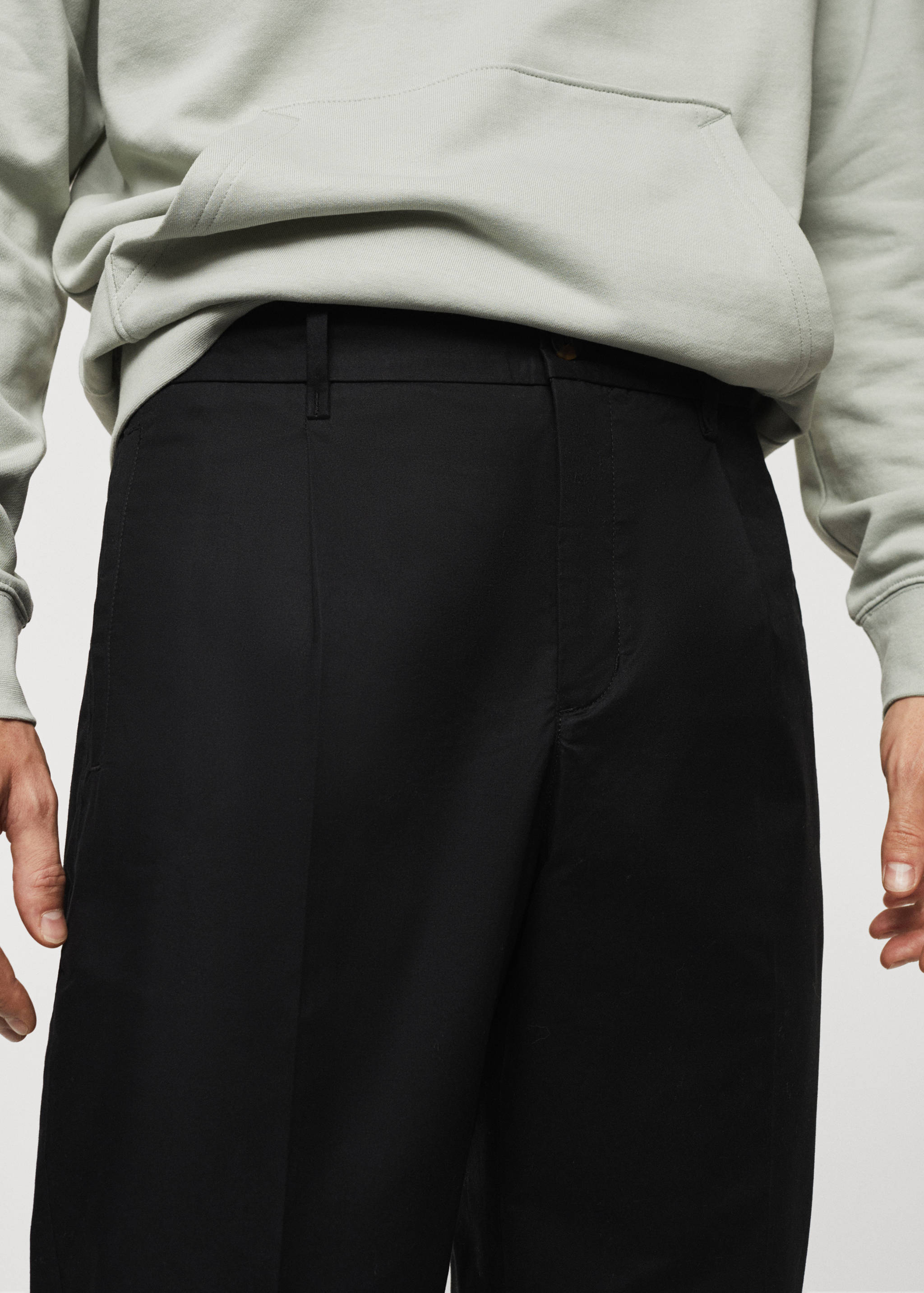 Cotton pleated trousers - Details of the article 1
