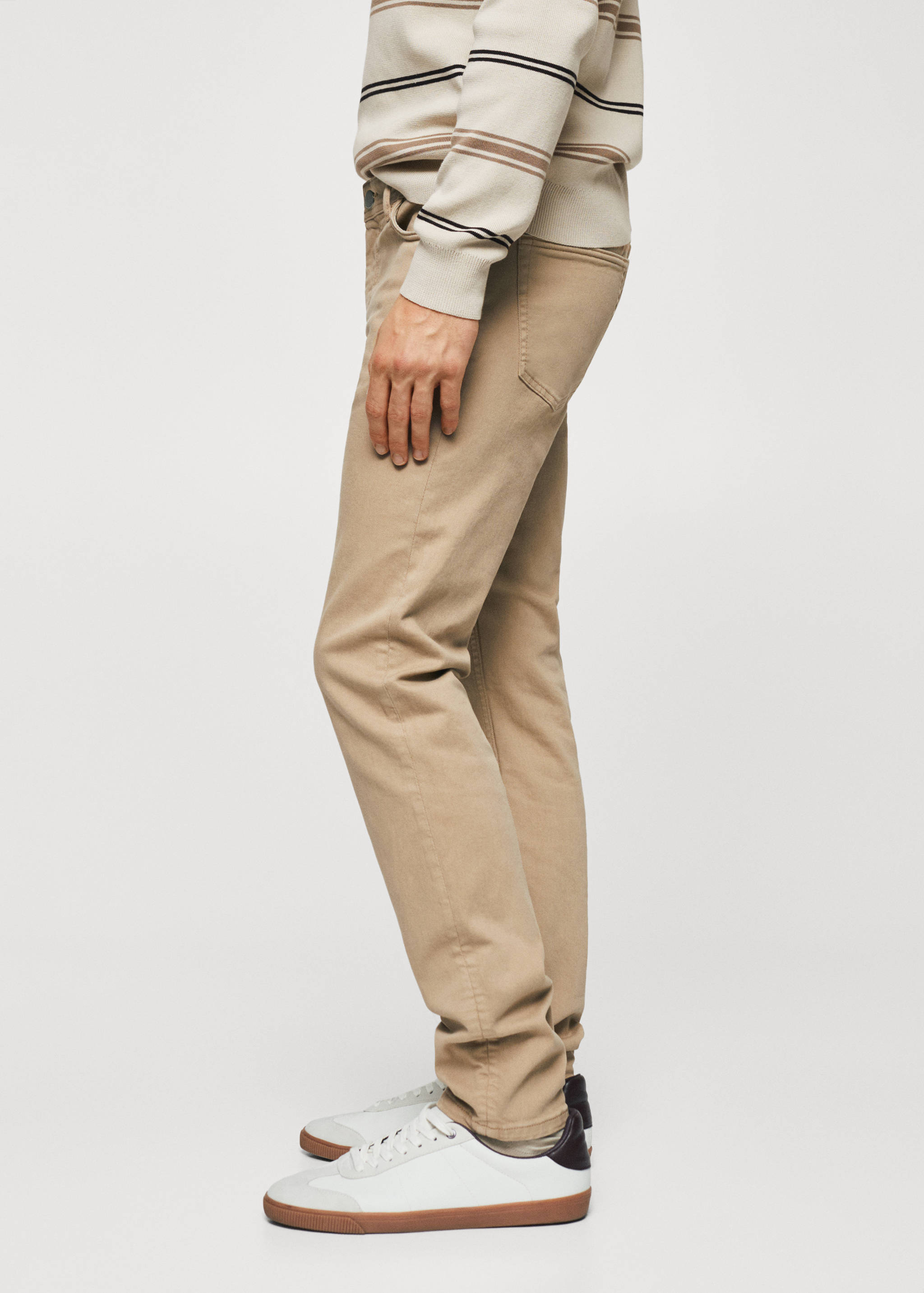 Slim-fit coloured jeans - Details of the article 4