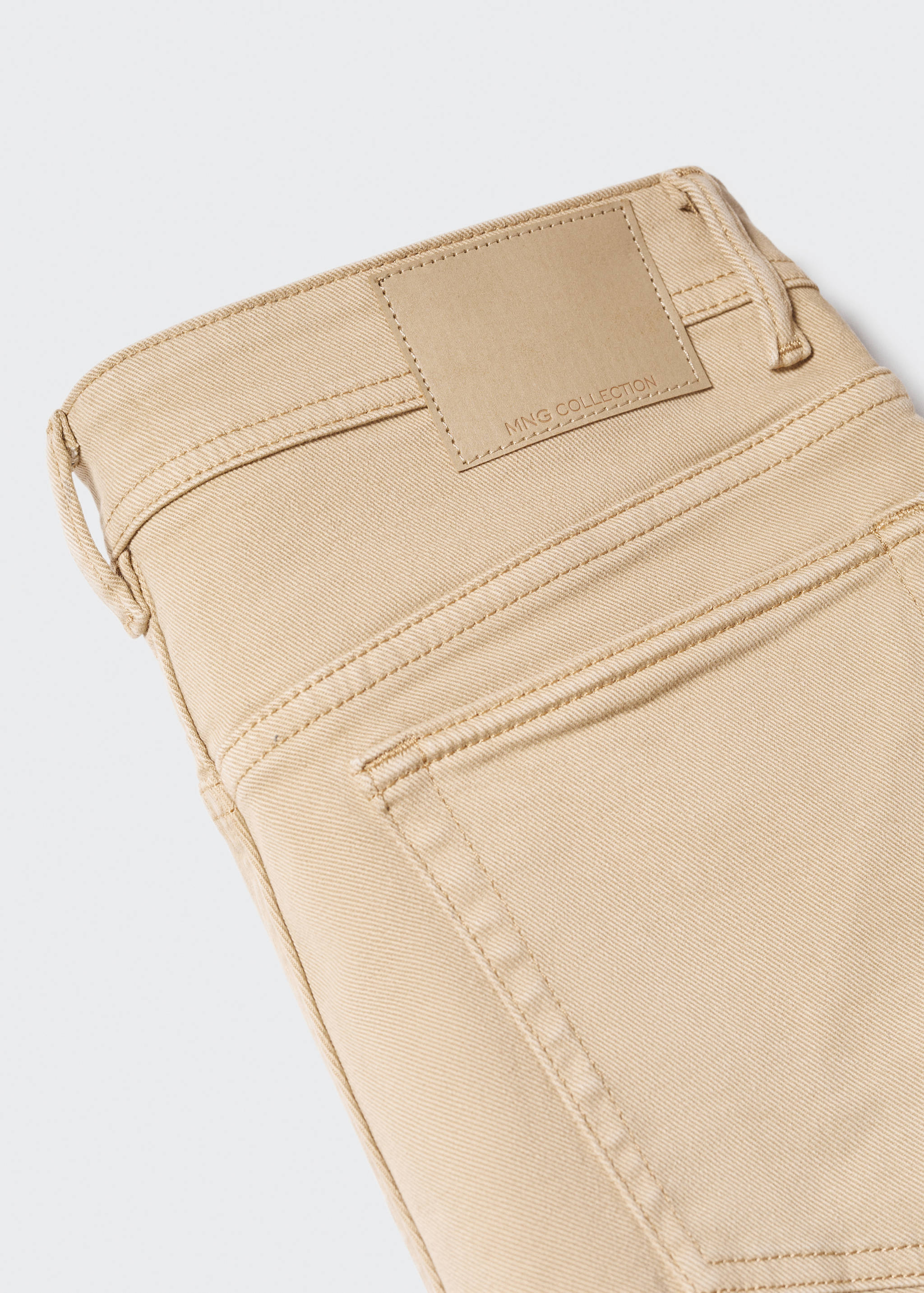 Slim-fit coloured jeans - Details of the article 8