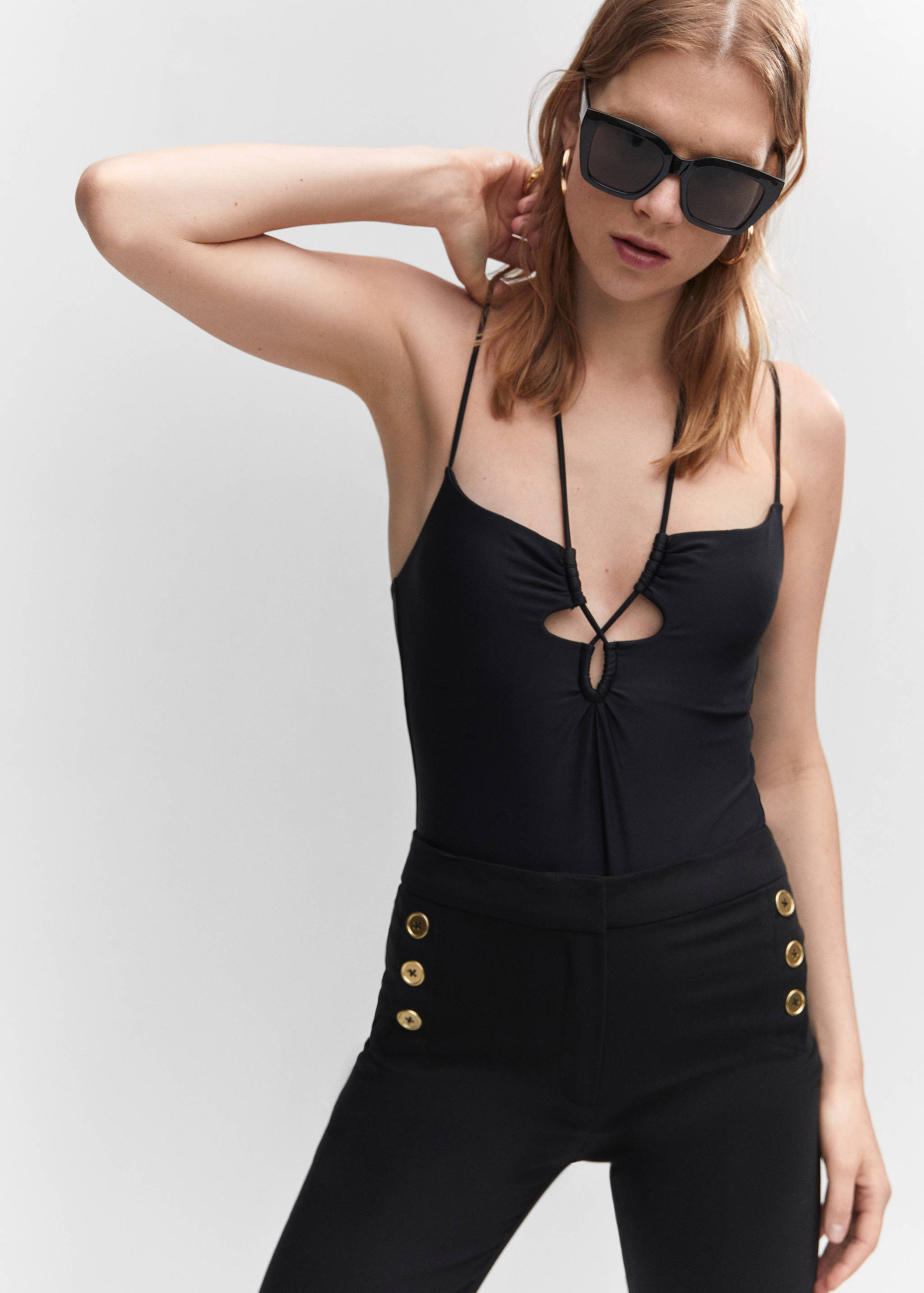 Cropped button pants - Details of the article 2