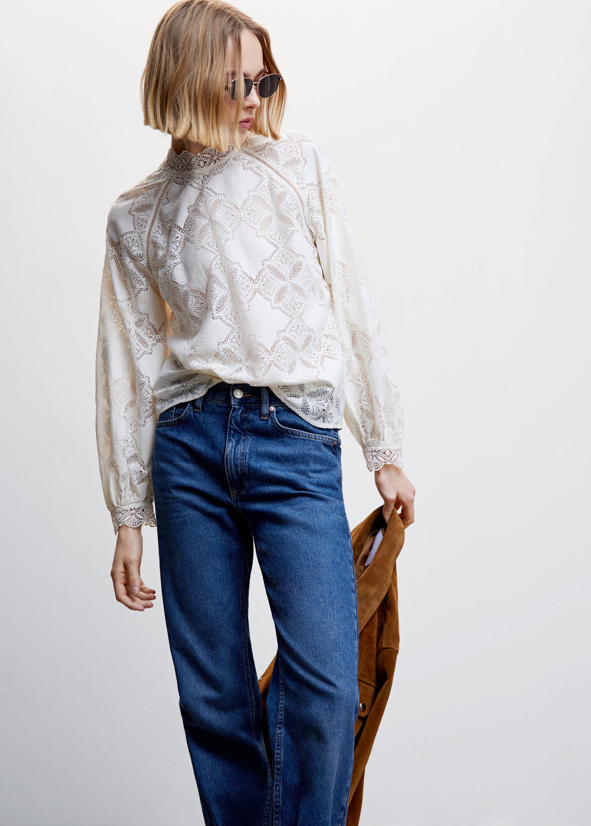 Puffed sleeves lace blouse - Medium plane