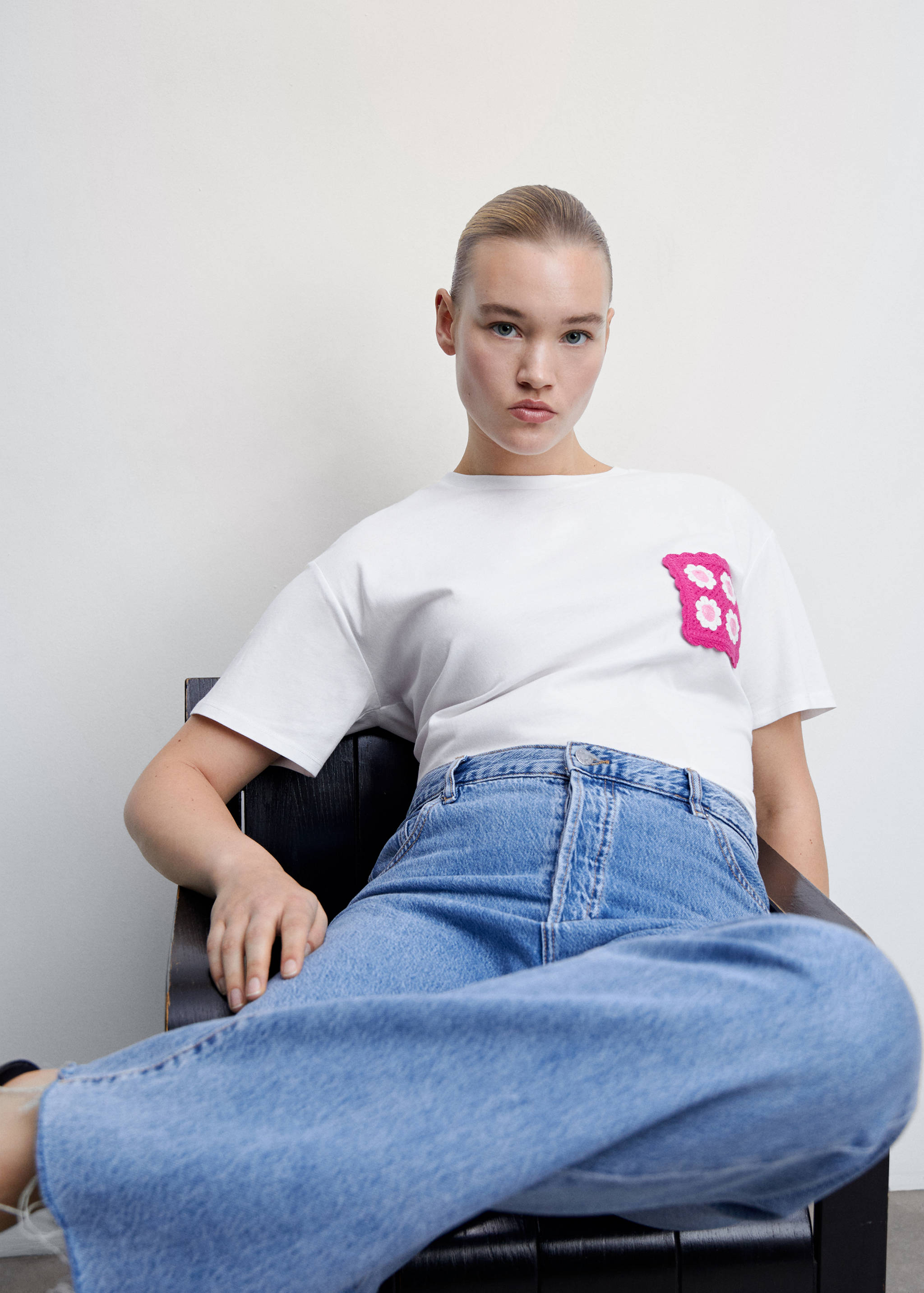 Crochet t-shirt with pocket - Details of the article 4