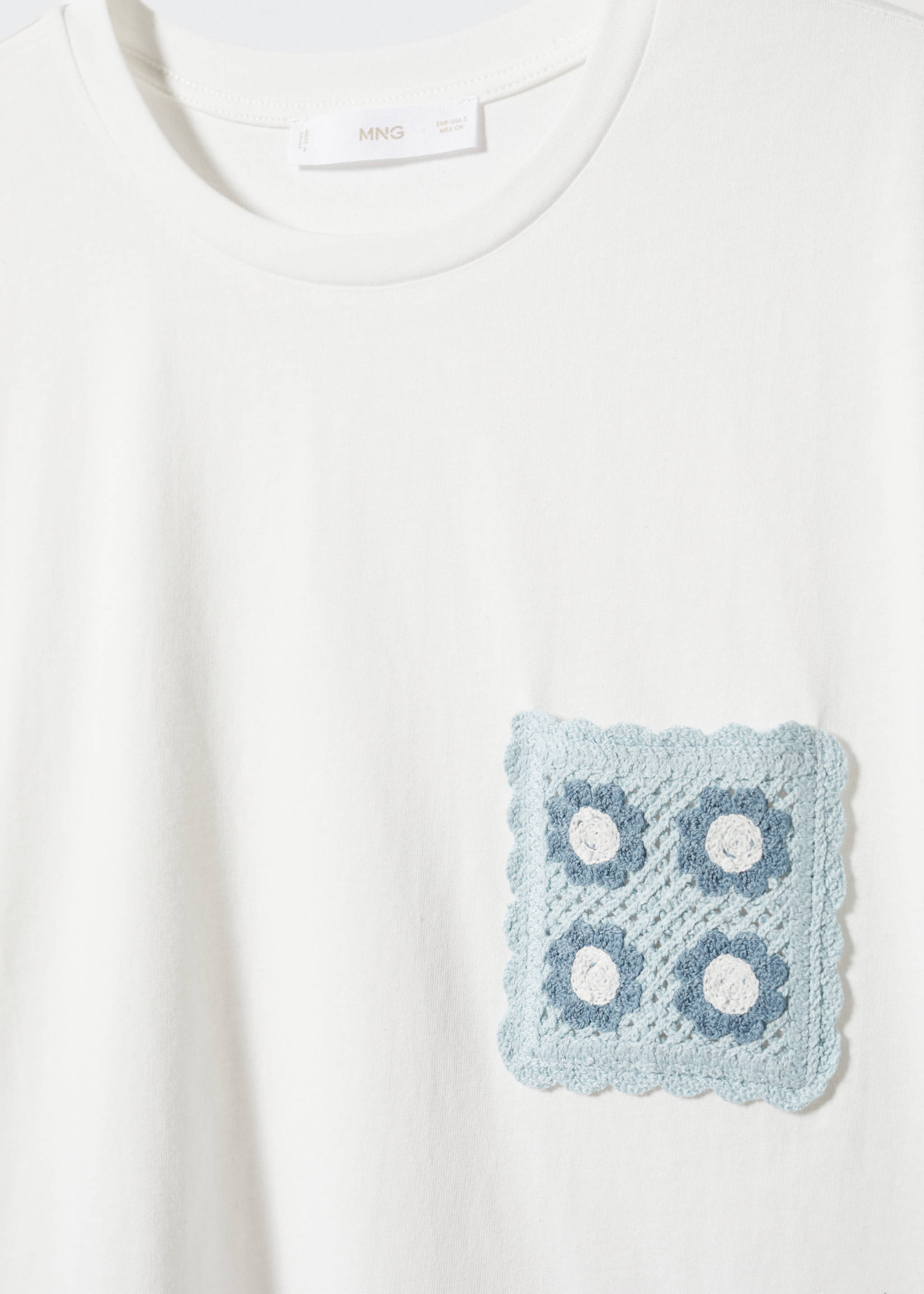 Crochet t-shirt with pocket - Details of the article 8