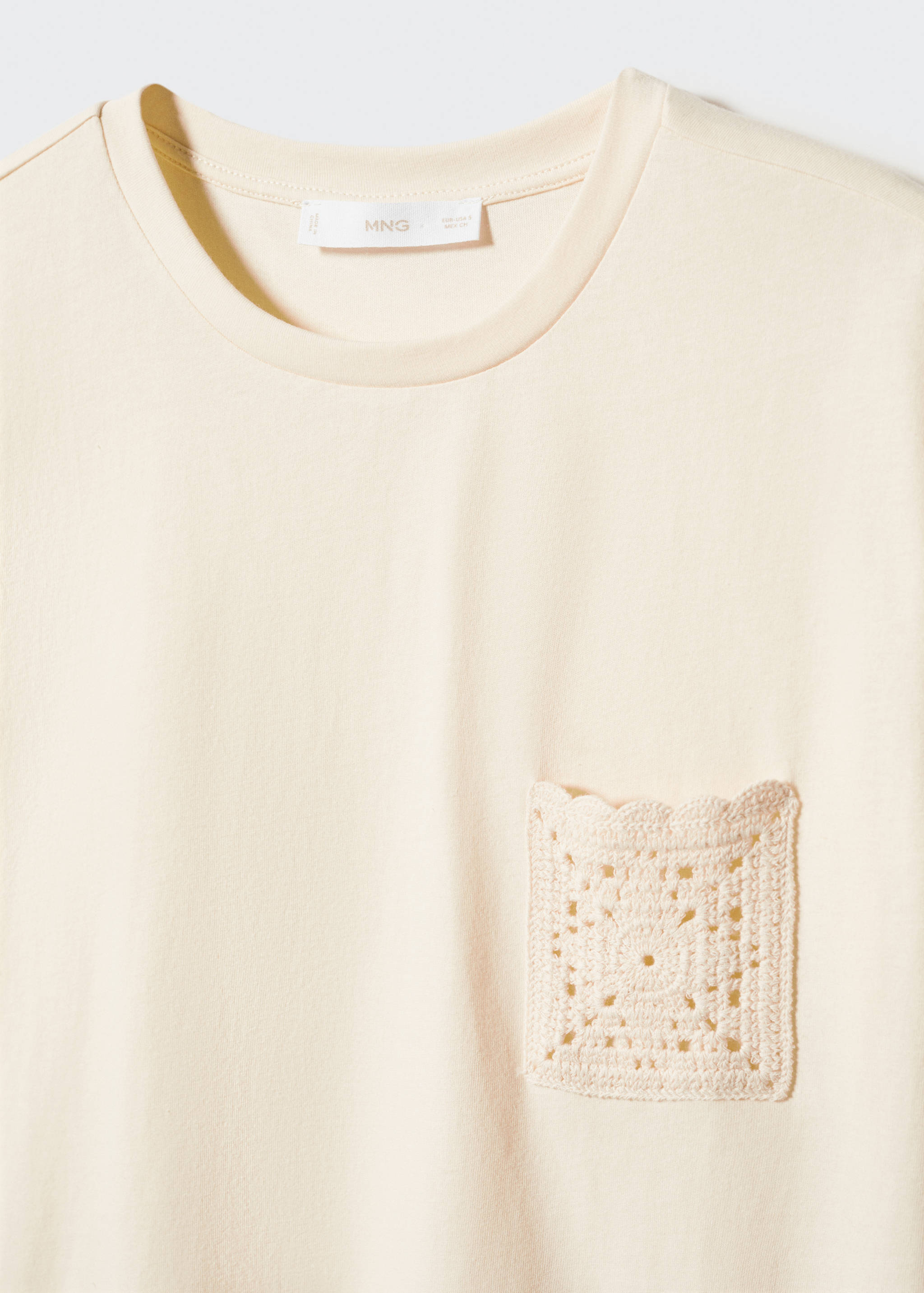 Crochet t-shirt with pocket - Details of the article 8