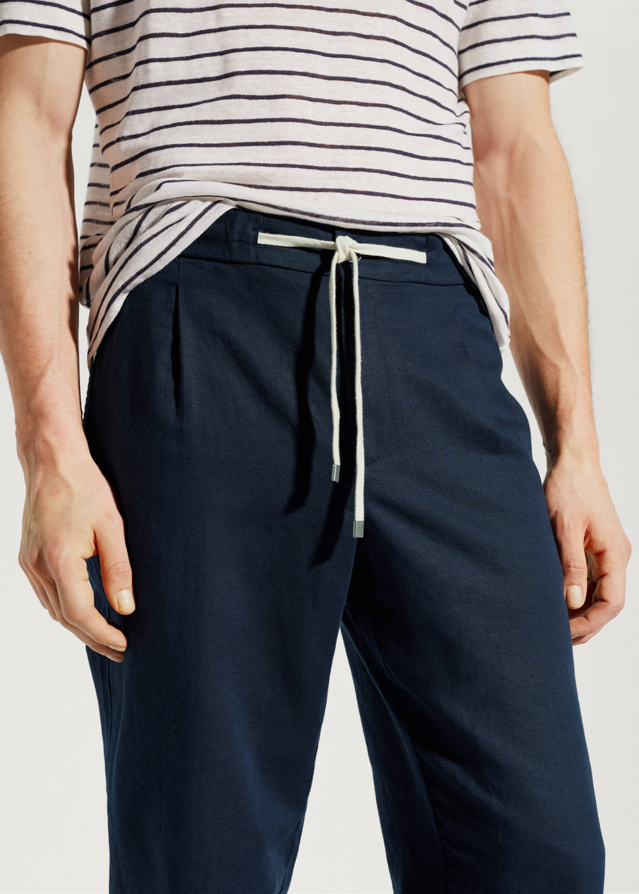 Slim fit linen trousers - Details of the article 1