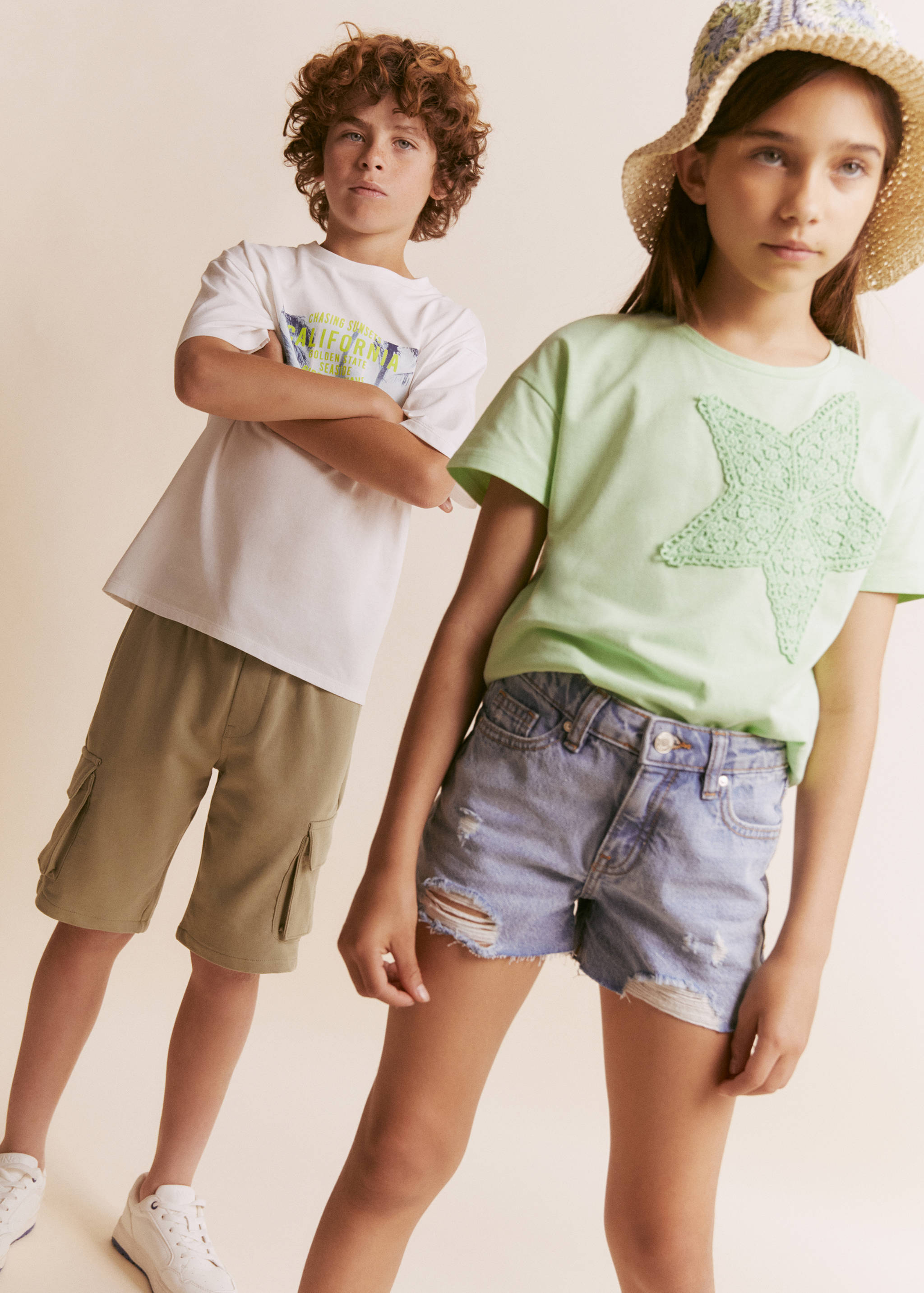 Short denim à déchirures décoratives - Détail de l'article 5