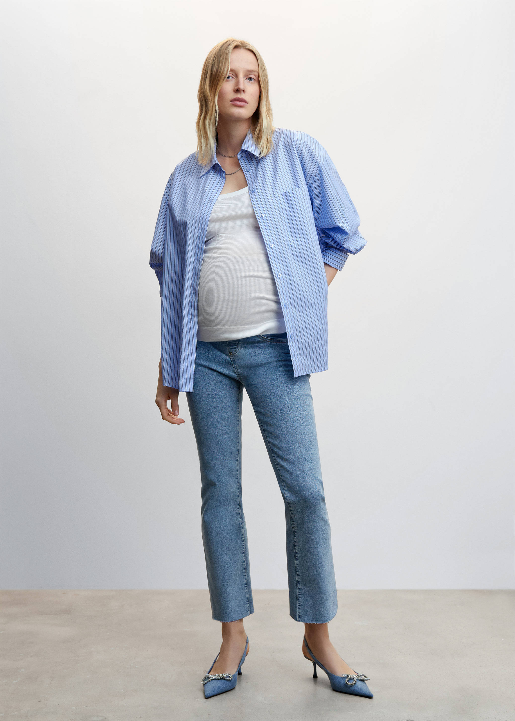 Maternity flared cropped jeans - General plane