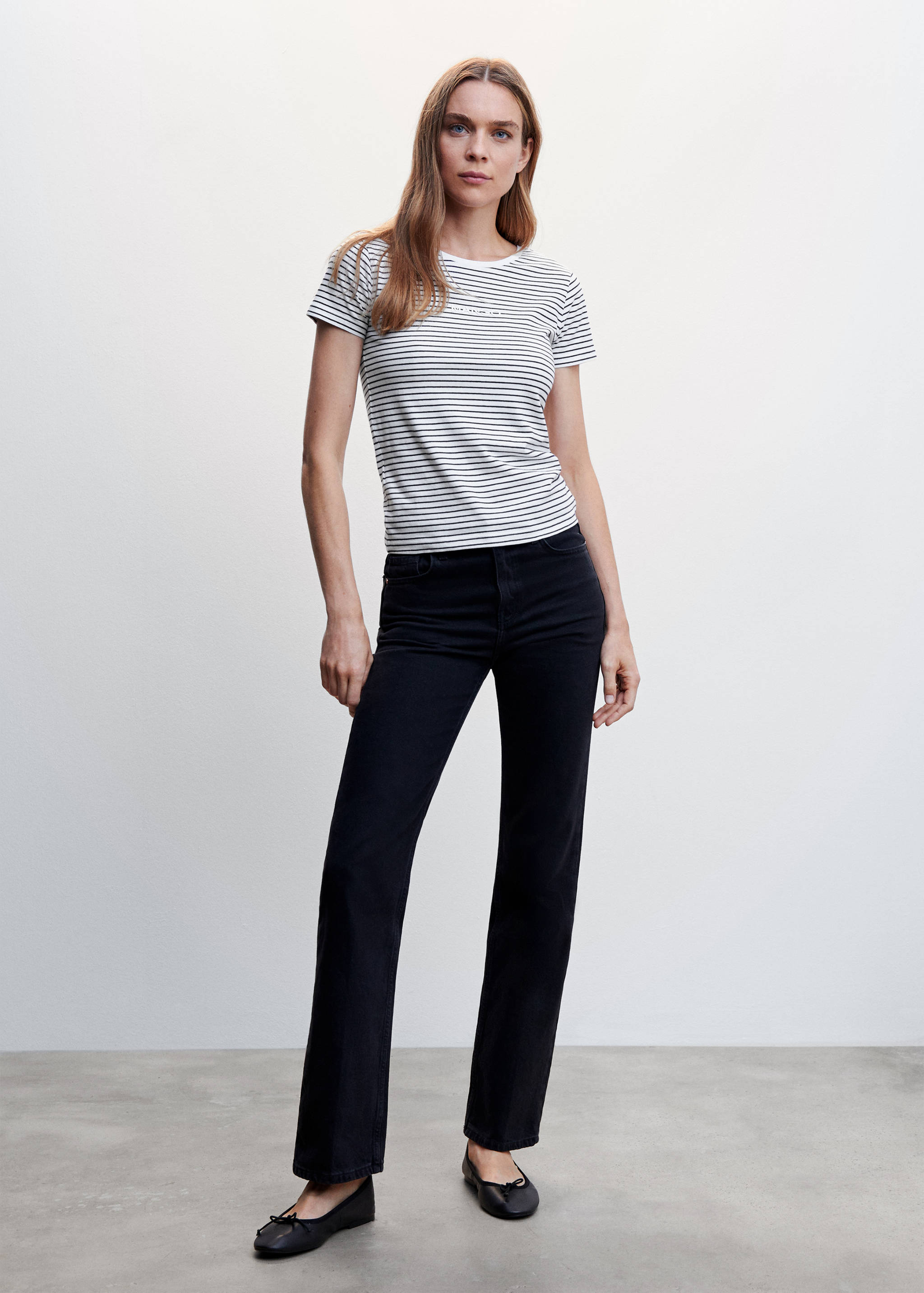 Camiseta rayas logo - Plano general