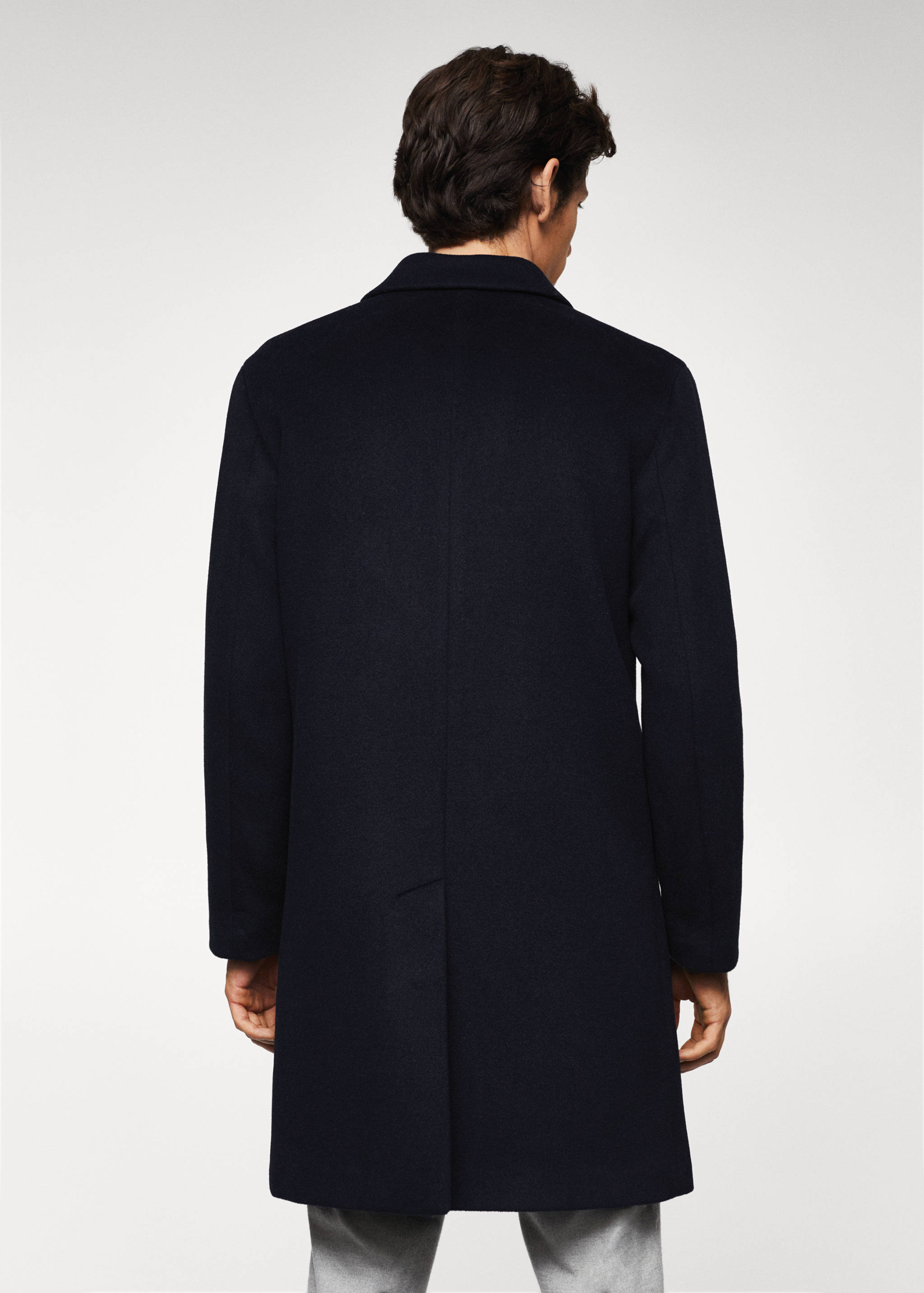 Wool overcoat - Reverse of the article