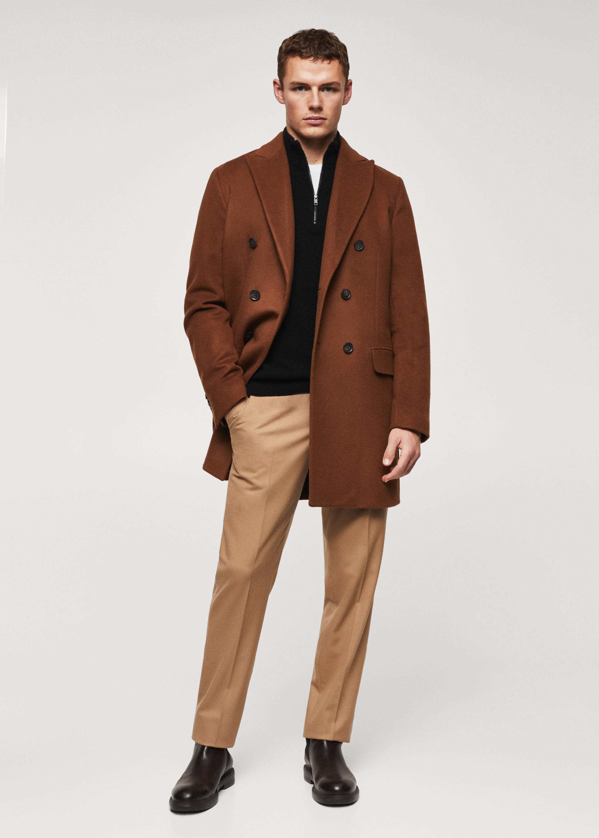 Wool double-breasted coat - General plane