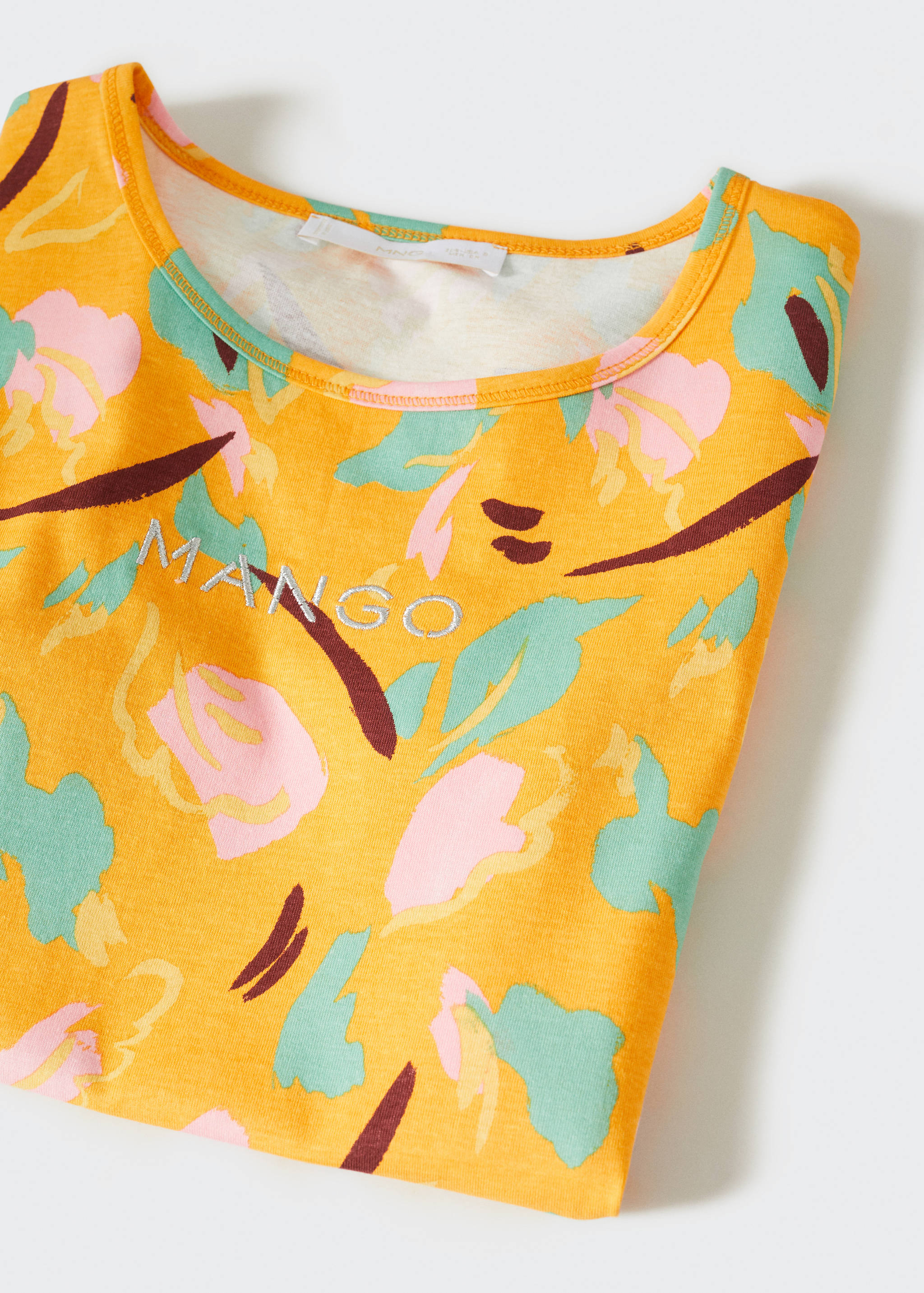 تي شيرت مطبوع عليه شعار مطرز - تفاصيل المنتج 8