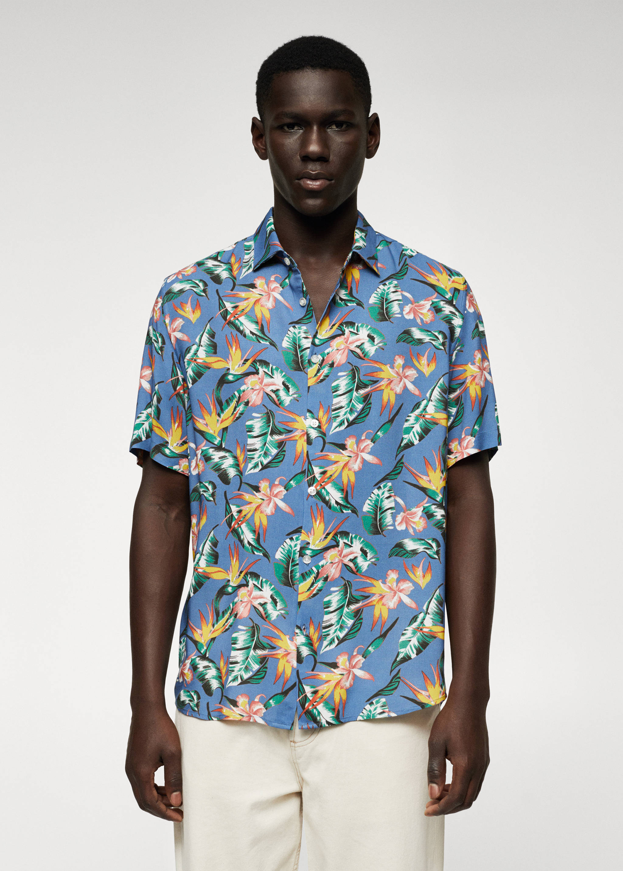 Chemise fluide hawaïenne - Plan moyen