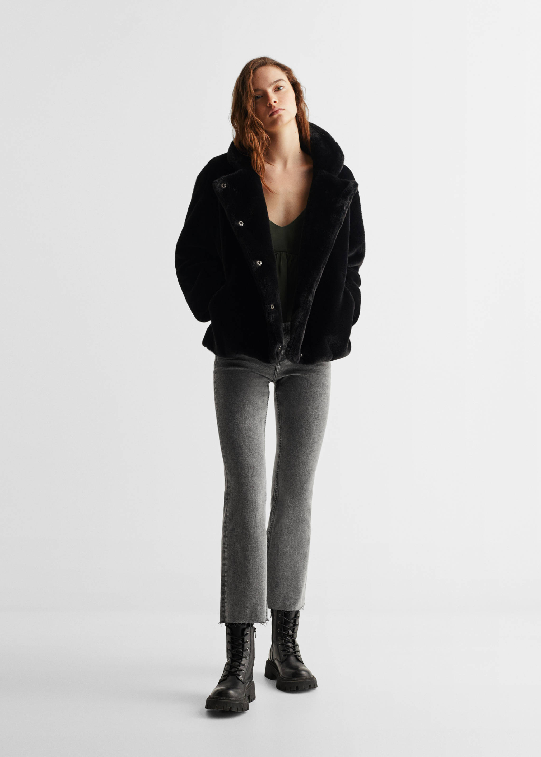 Fur-effect coat - General plane